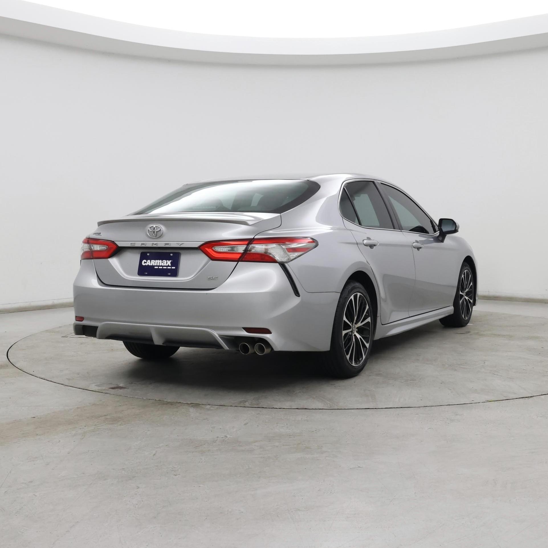Thumbnail: 2018 Toyota Camry - 8