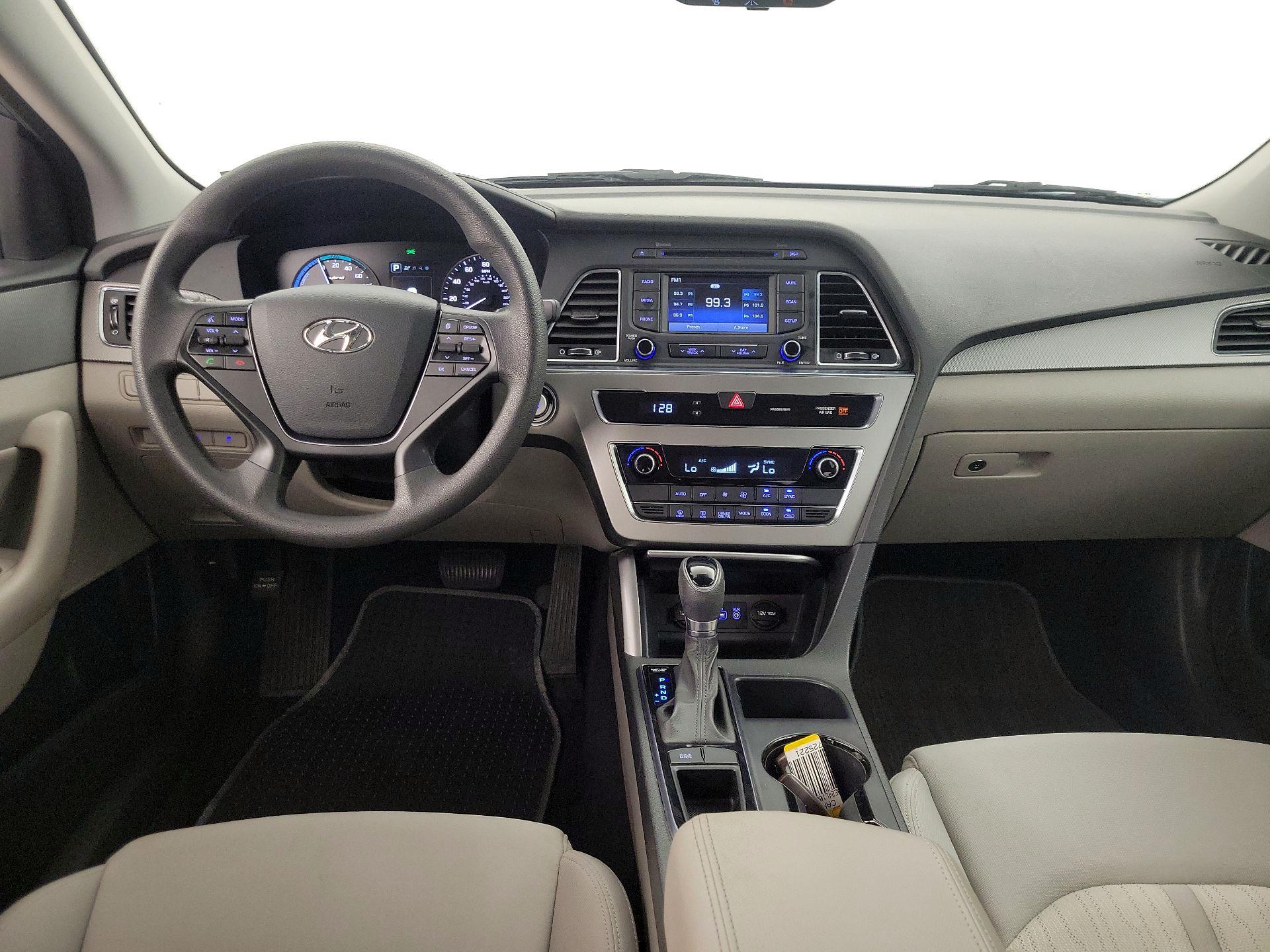 Thumbnail: 2016 Hyundai Sonata - 9