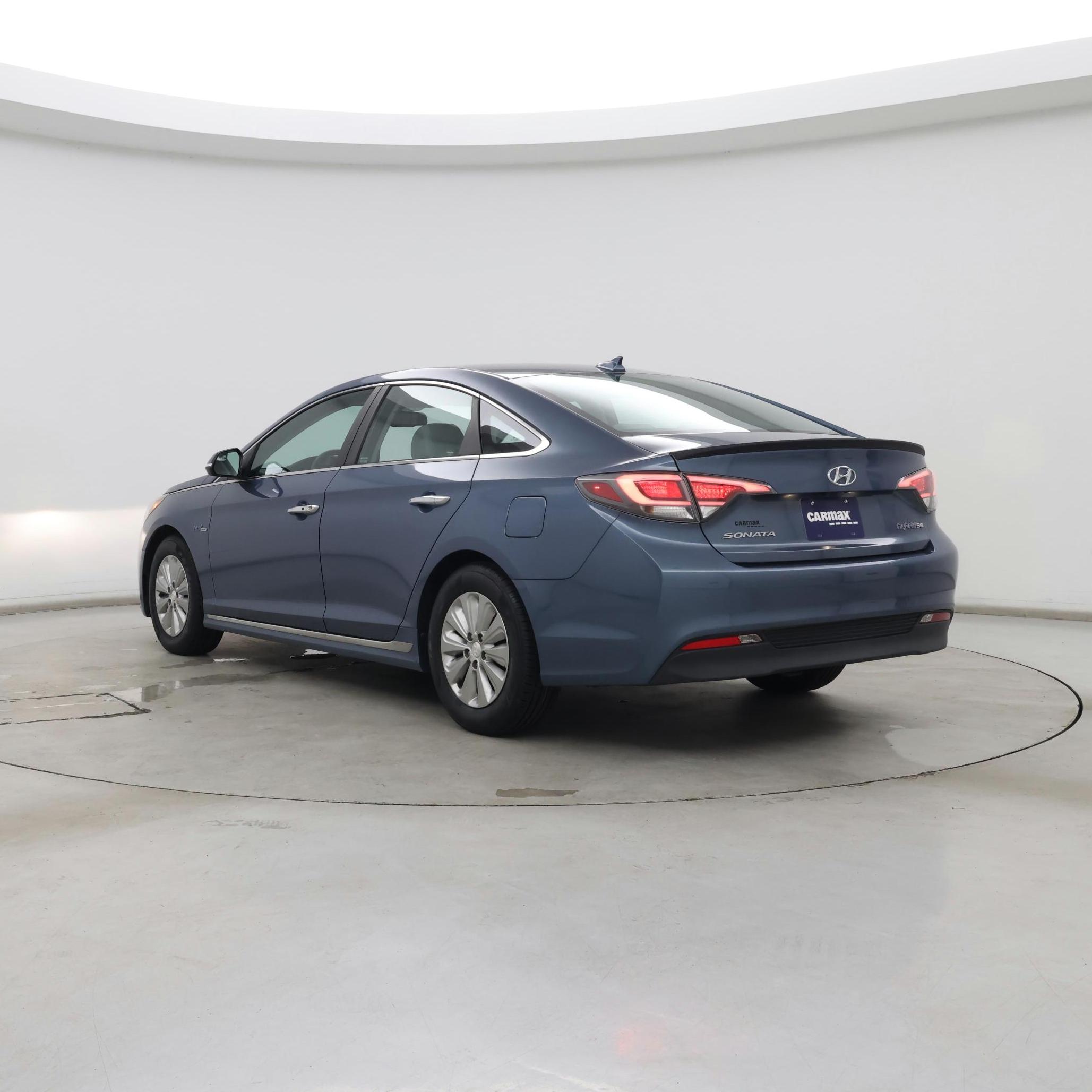 Thumbnail: 2016 Hyundai Sonata - 2