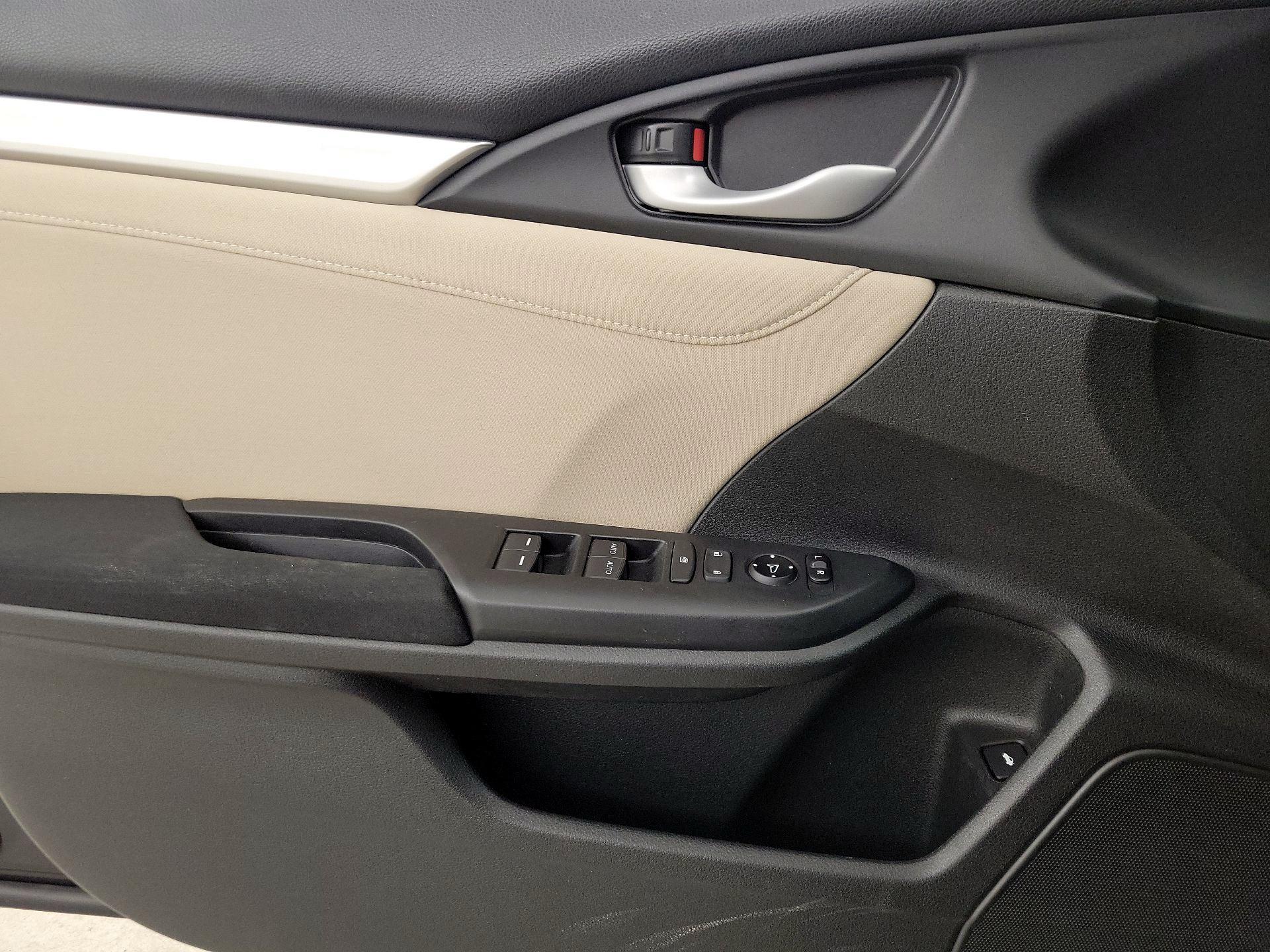 Thumbnail: 2016 Honda Civic - 12