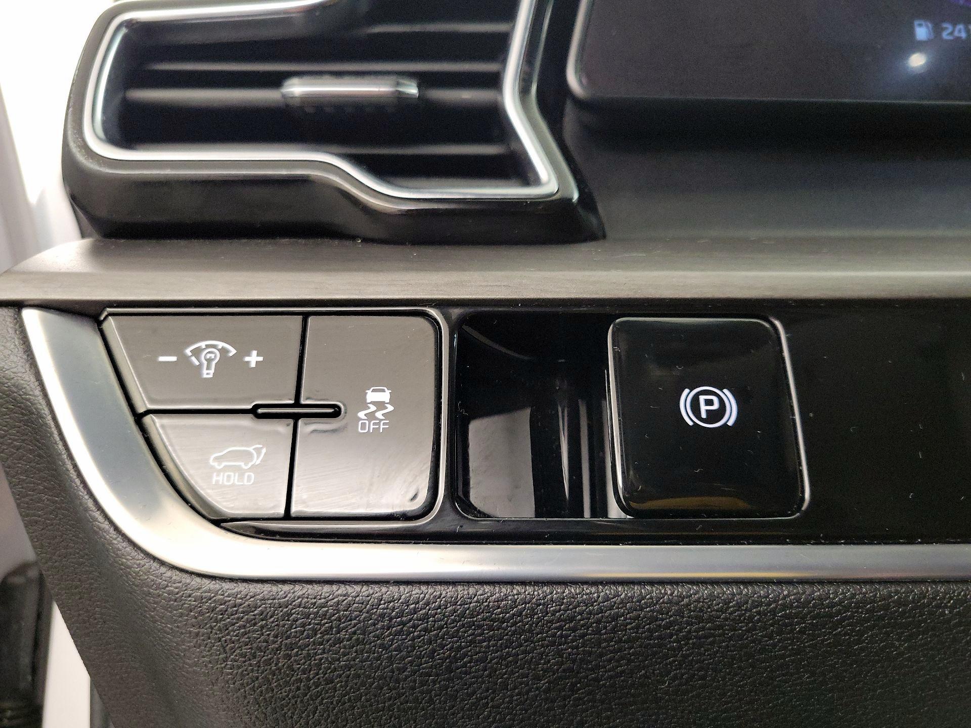 Thumbnail: 2023 Kia Sportage - 12