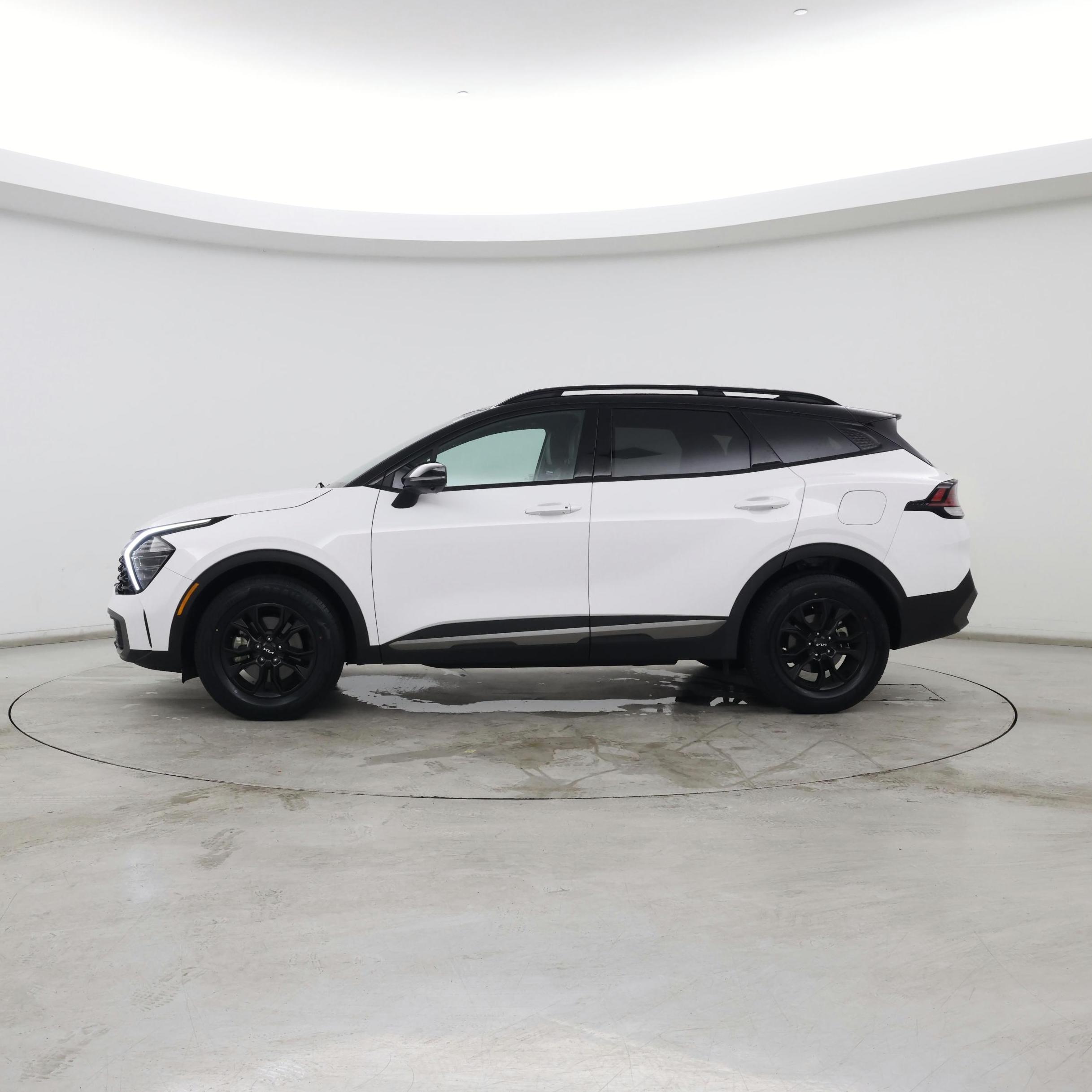 Thumbnail: 2023 Kia Sportage - 3