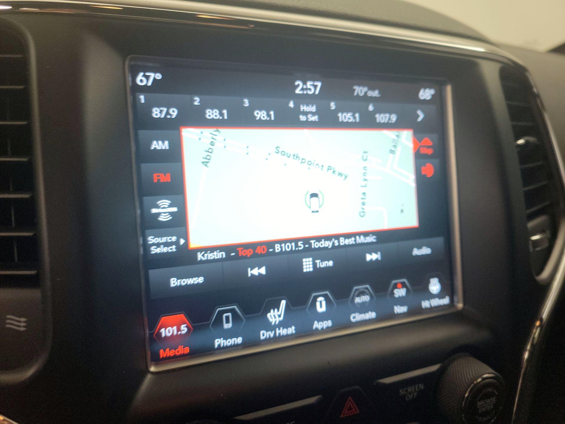 Thumbnail: 2018 Jeep Grand Cherokee - 16