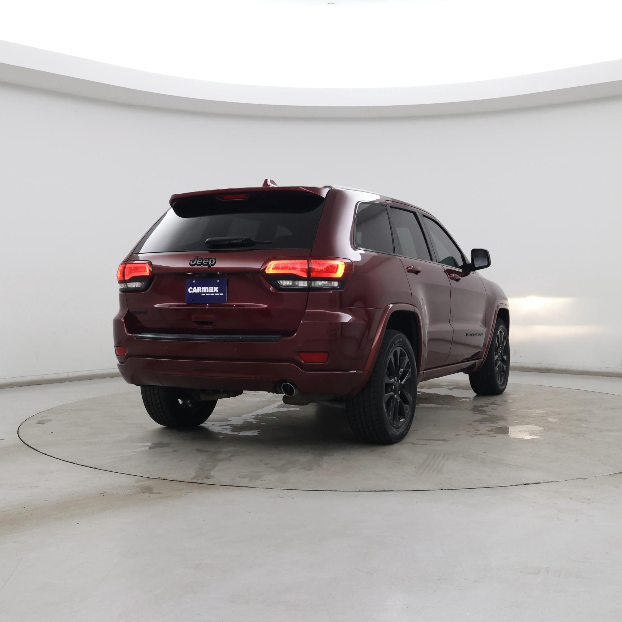 Thumbnail: 2018 Jeep Grand Cherokee - 8