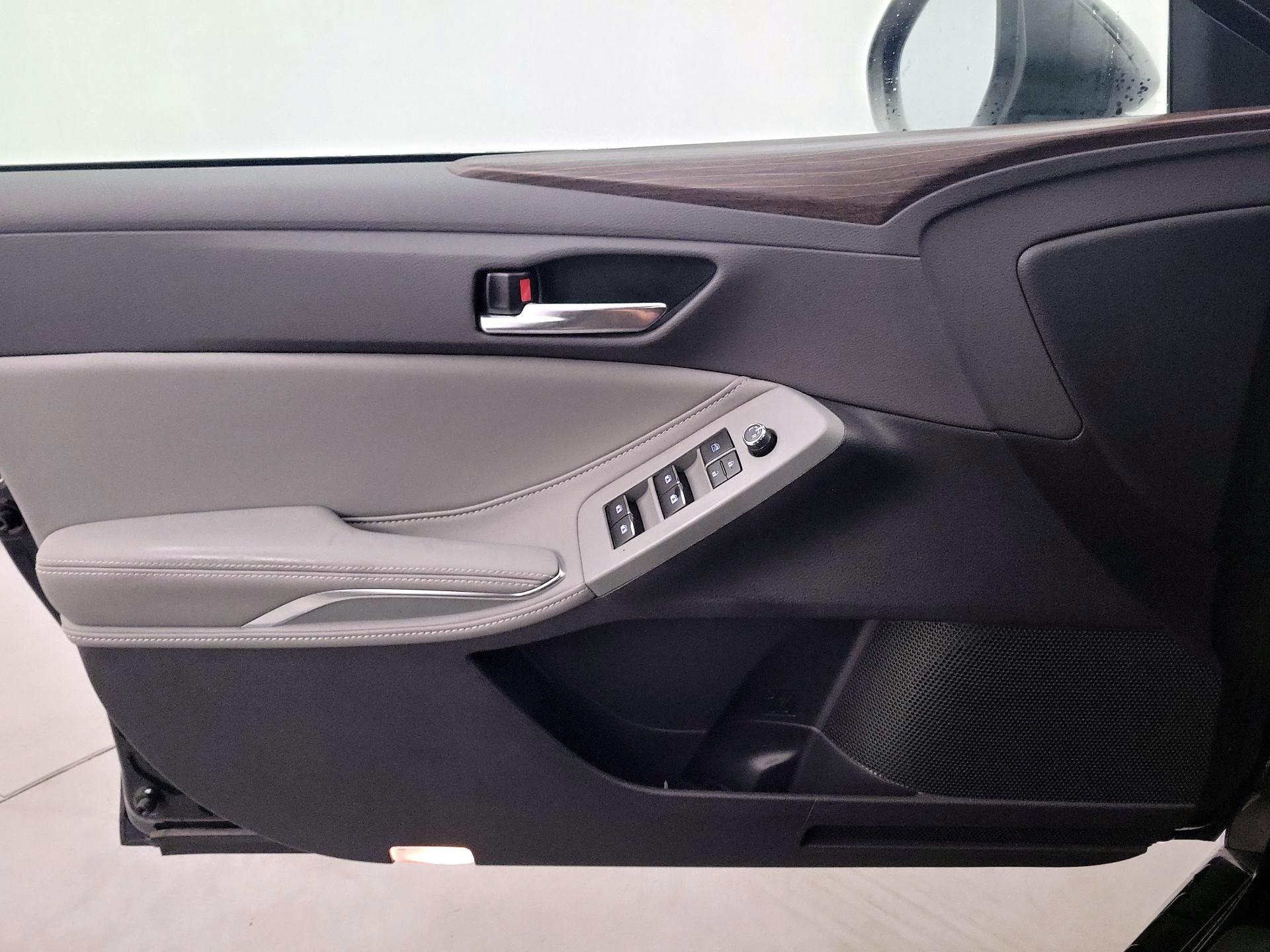 Thumbnail: 2020 Toyota Avalon - 12