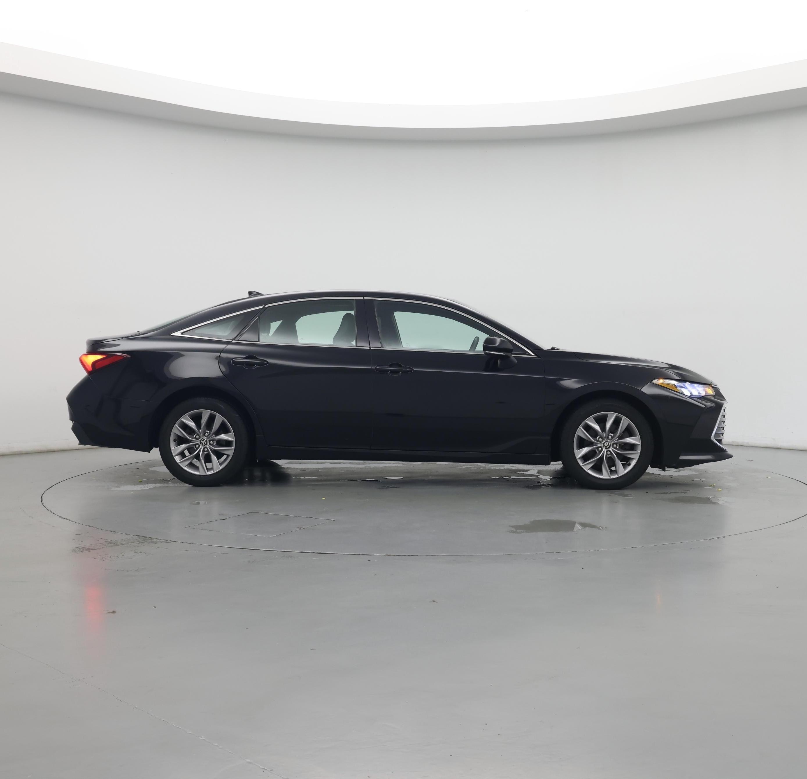 Thumbnail: 2020 Toyota Avalon - 7