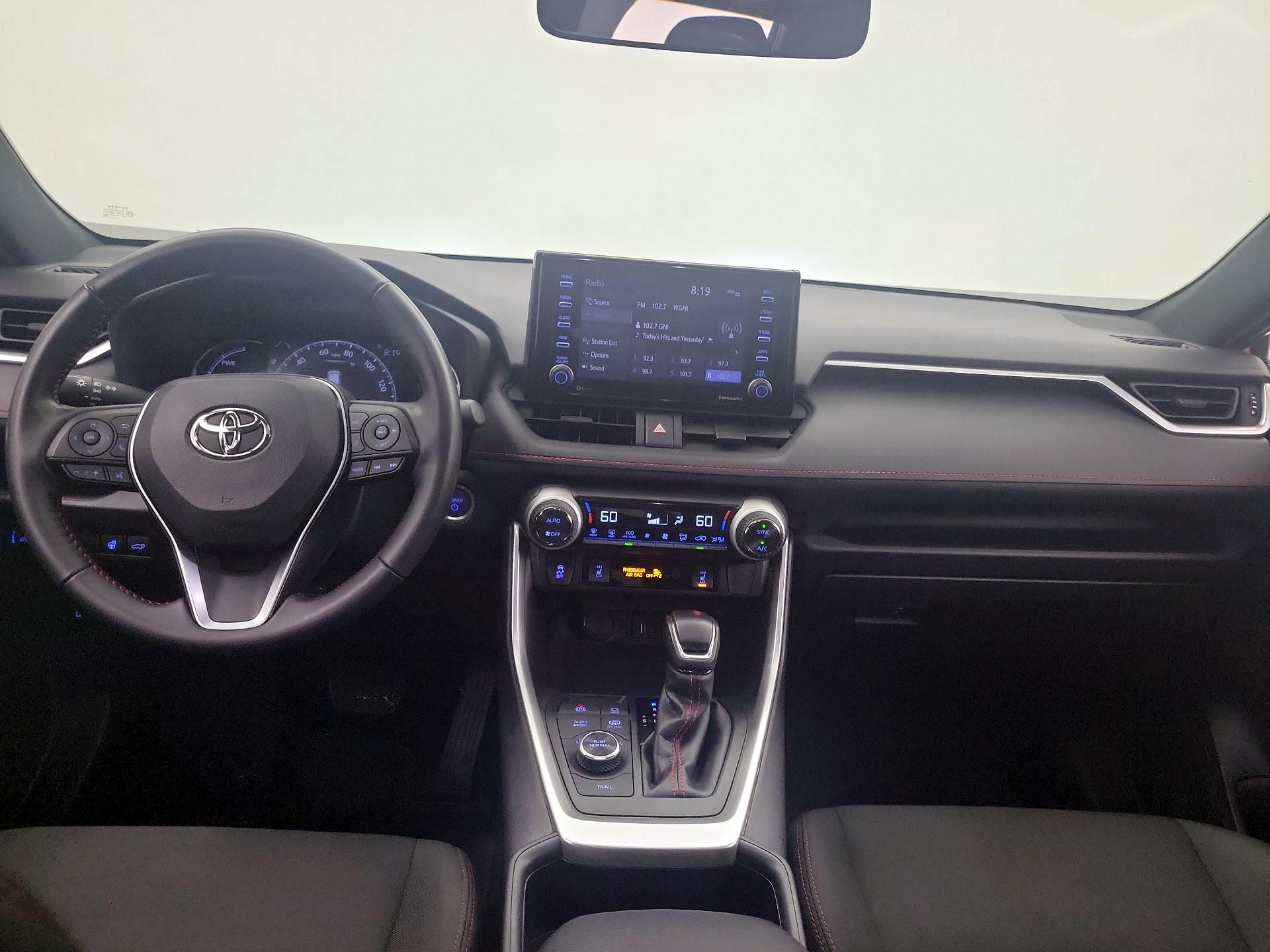 Thumbnail: 2022 Toyota RAV4 - 9