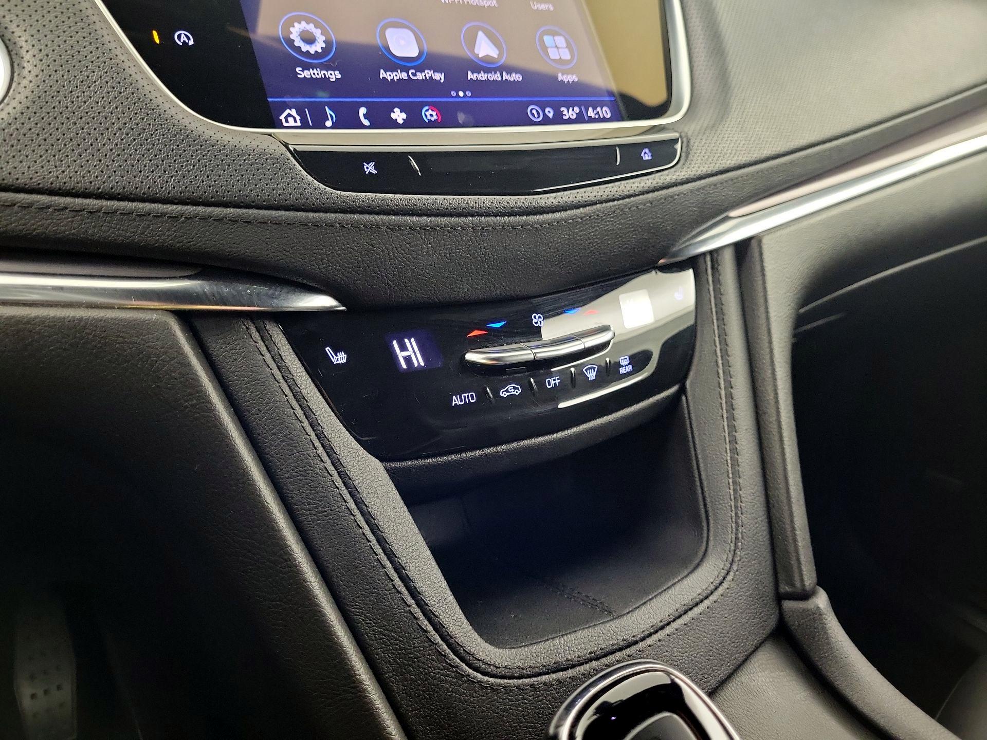 Thumbnail: 2022 Cadillac XT5 - 14