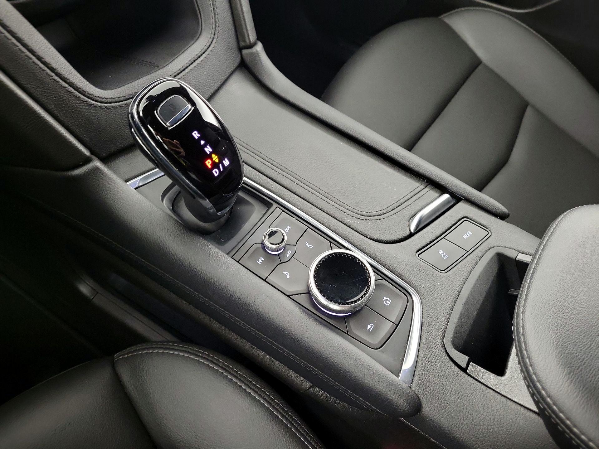 Thumbnail: 2022 Cadillac XT5 - 15