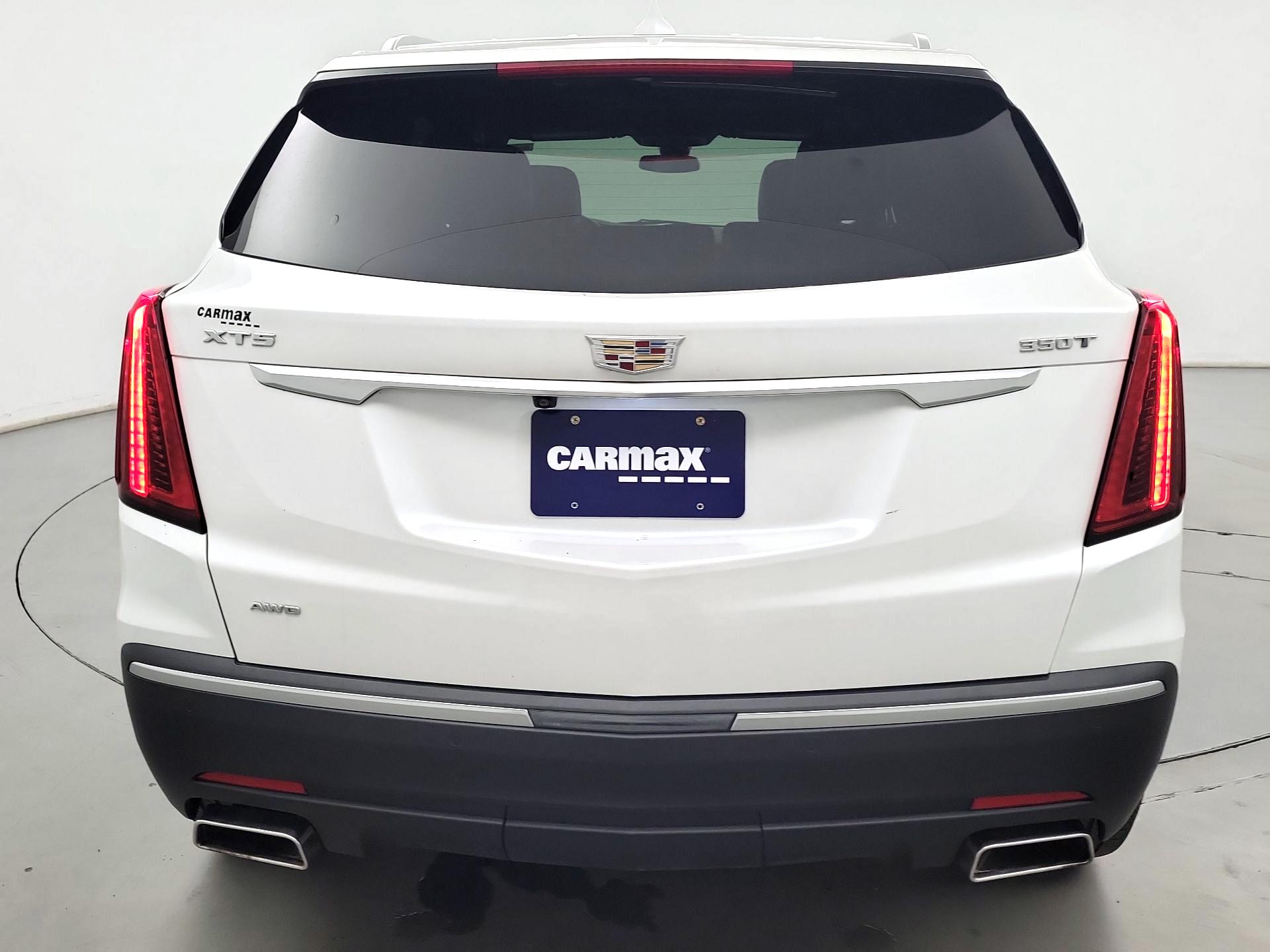 Thumbnail: 2022 Cadillac XT5 - 6