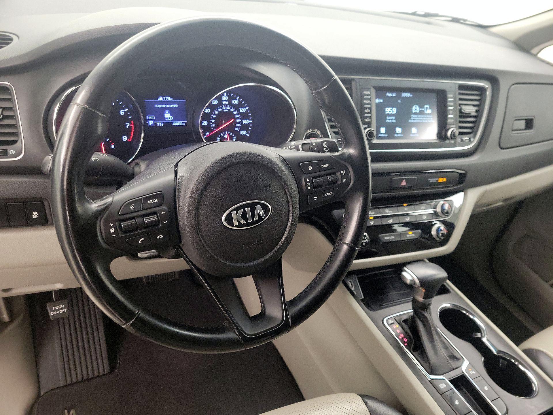 Thumbnail: 2020 Kia Sedona - 10