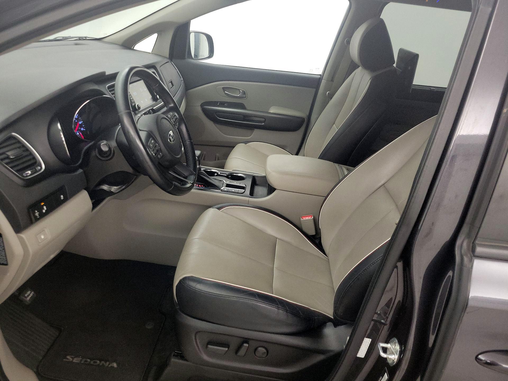 Thumbnail: 2020 Kia Sedona - 11