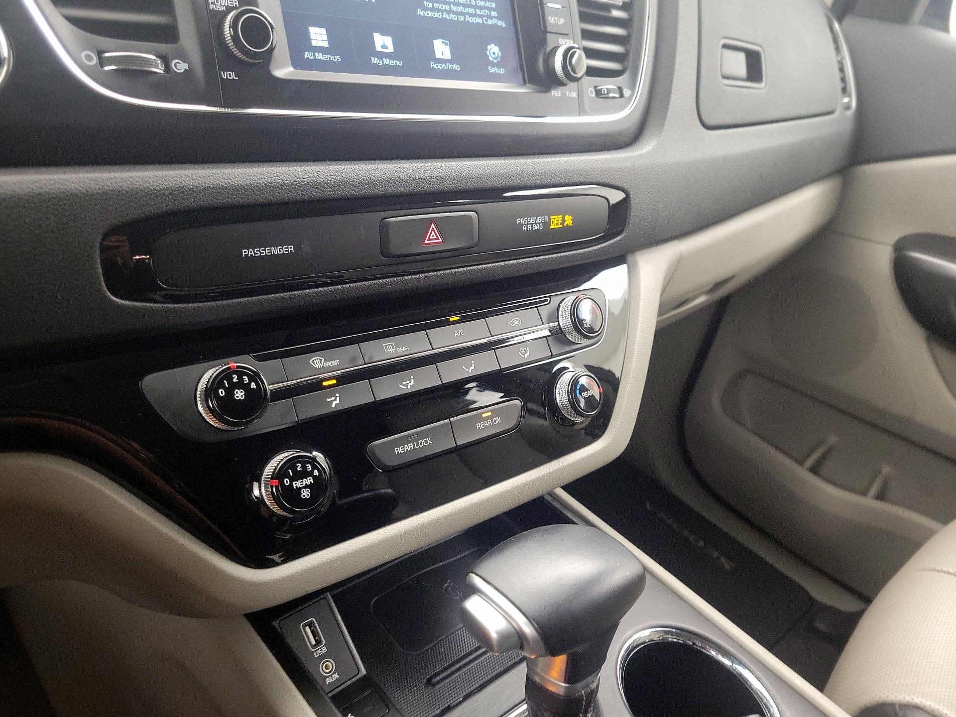 Thumbnail: 2020 Kia Sedona - 16
