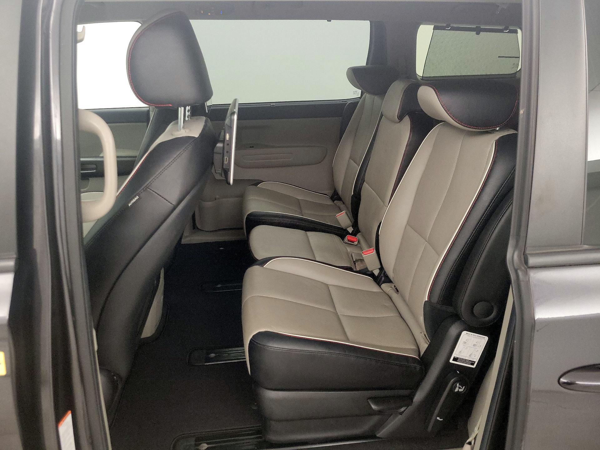 Thumbnail: 2020 Kia Sedona - 19