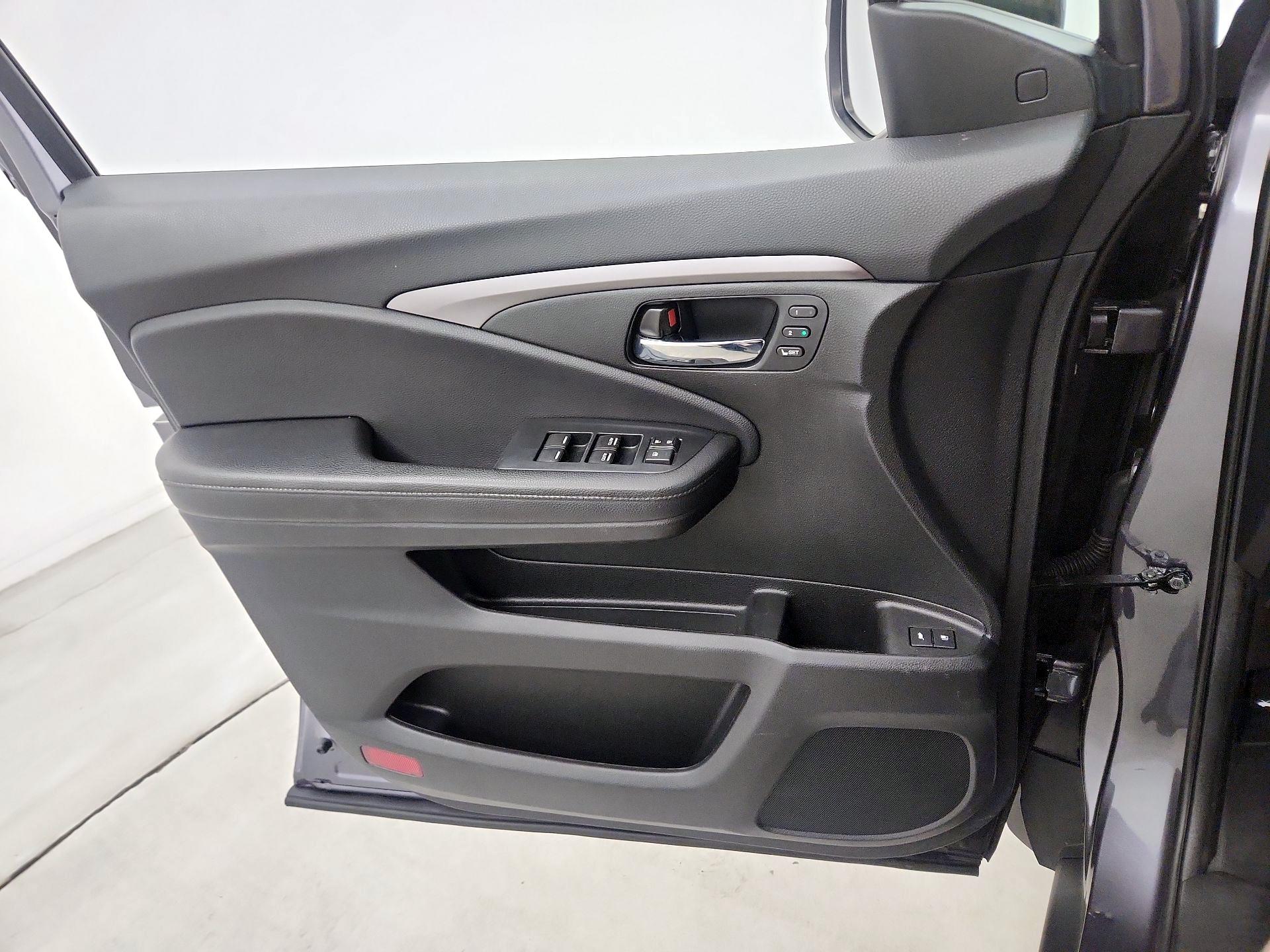 Thumbnail: 2022 Honda Pilot - 10