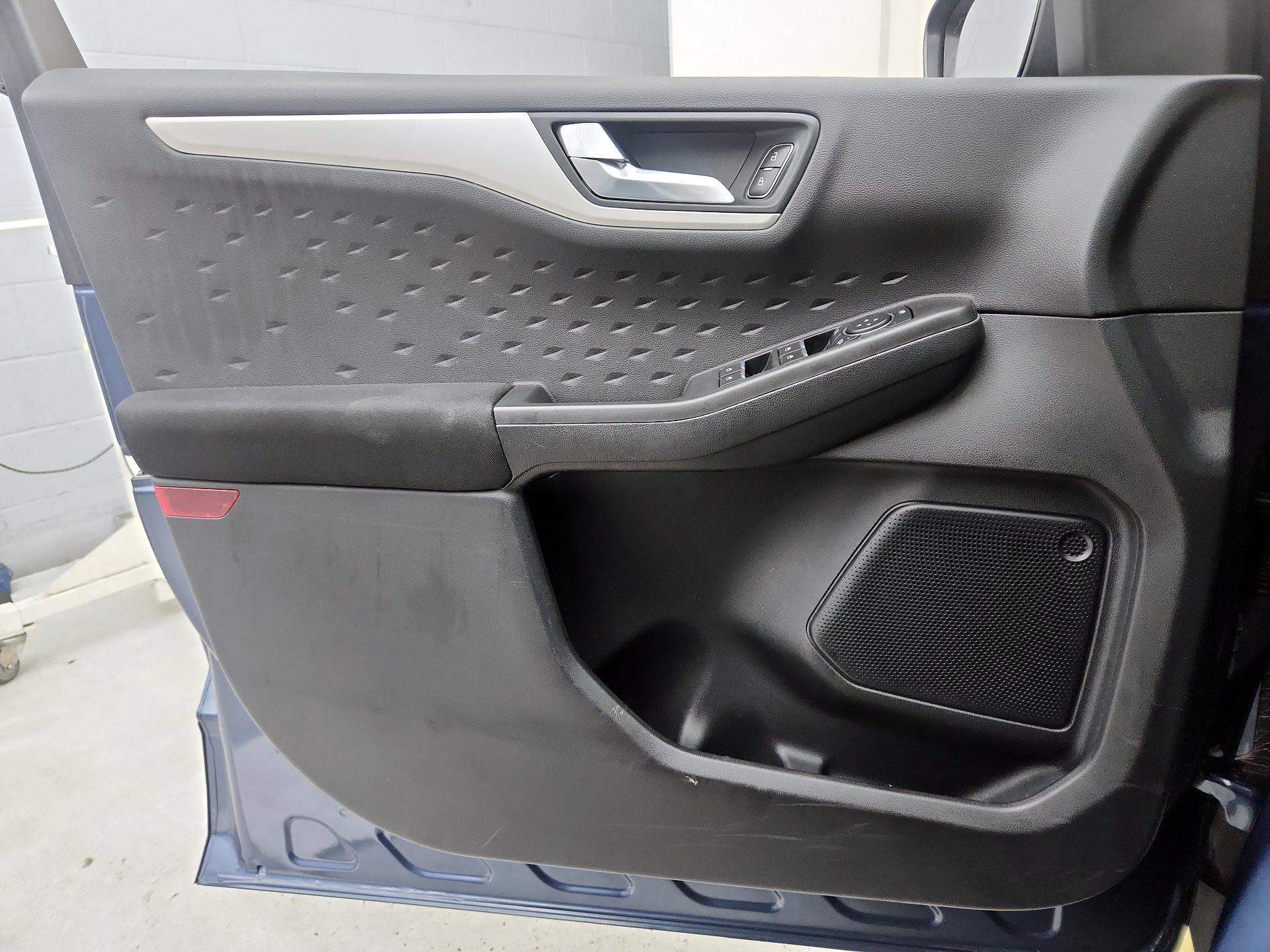 Thumbnail: 2020 Ford Escape - 12