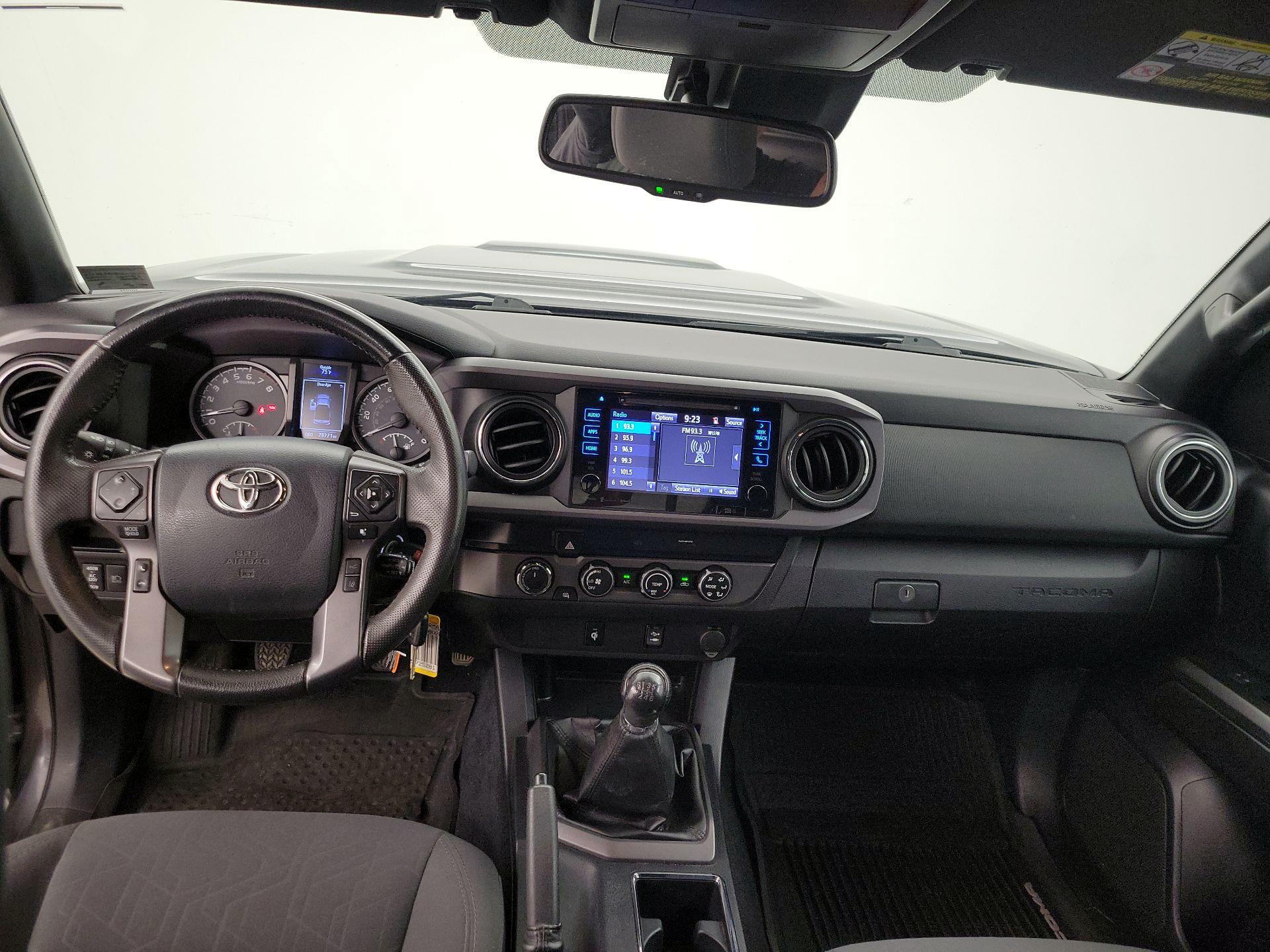 Thumbnail: 2019 Toyota Tacoma - 9