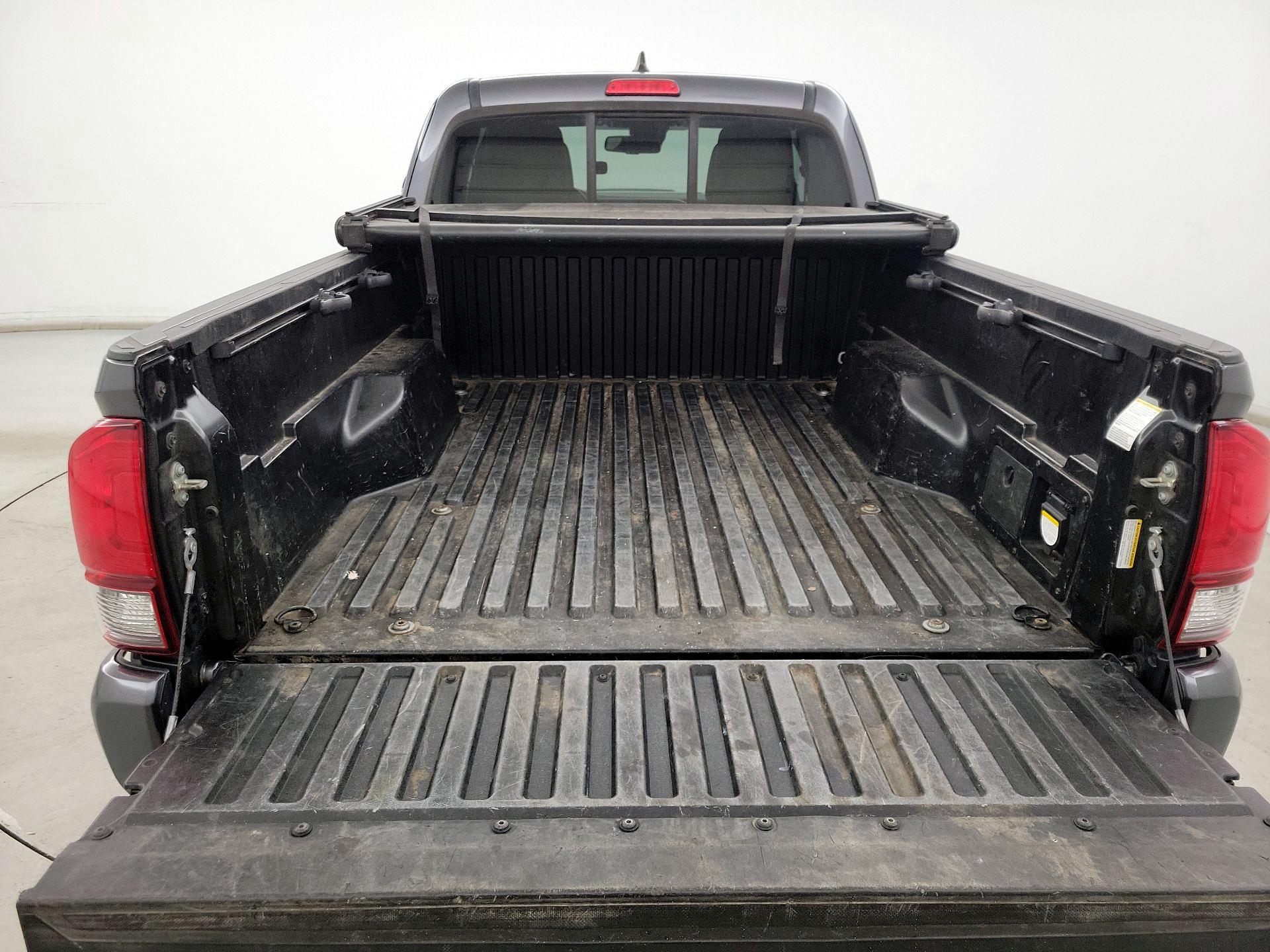 Thumbnail: 2019 Toyota Tacoma - 20