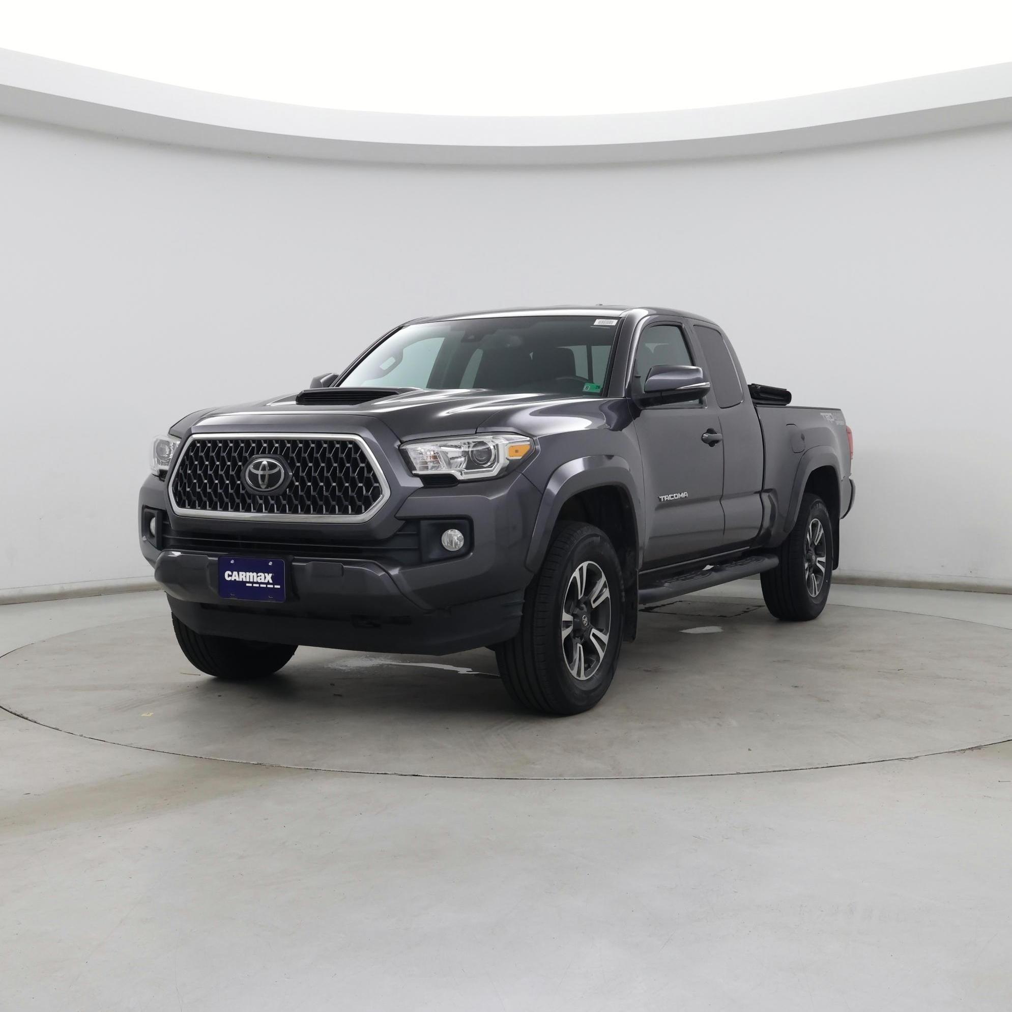 Thumbnail: 2019 Toyota Tacoma - 4