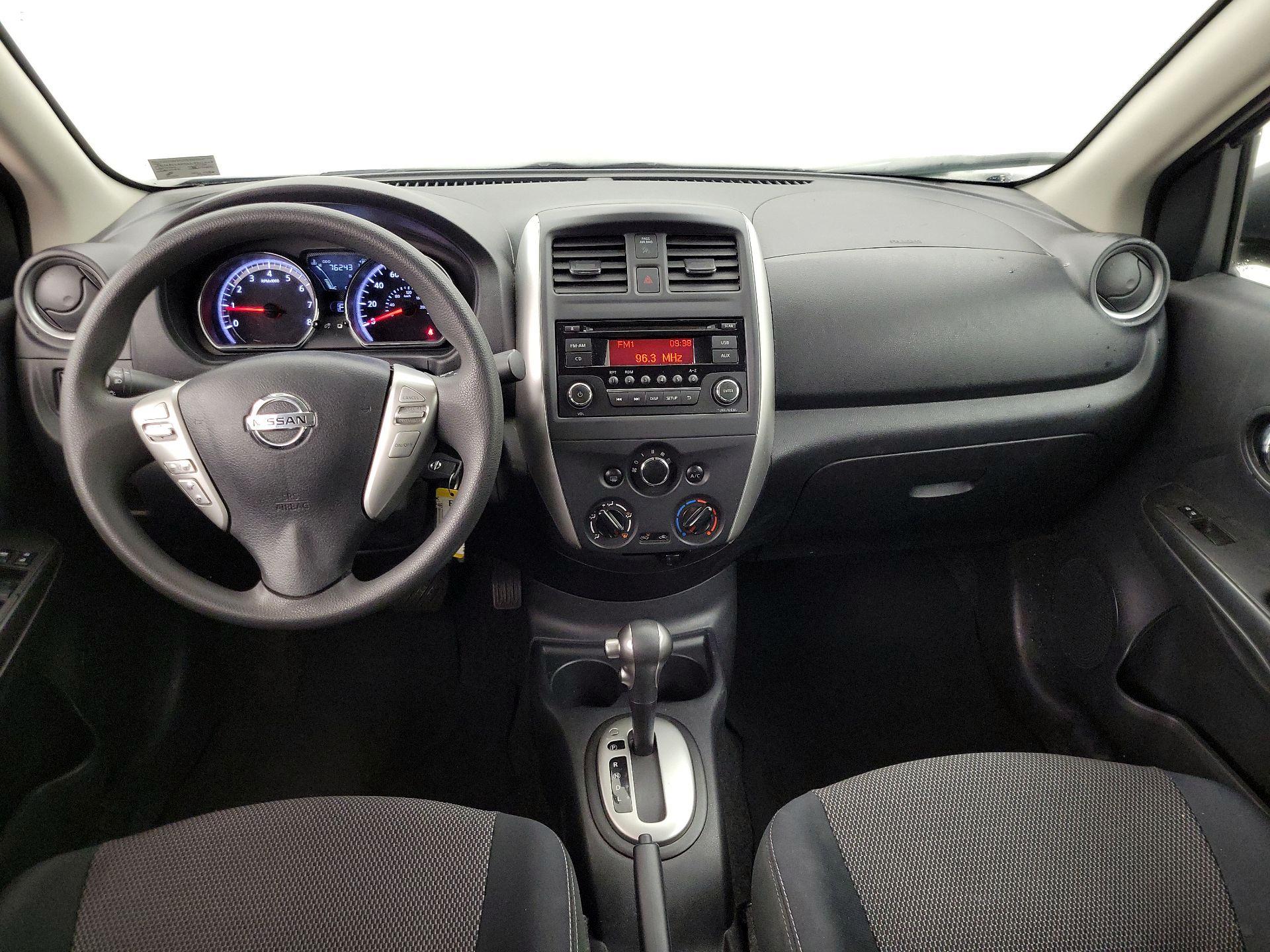 Thumbnail: 2016 Nissan Versa - 9
