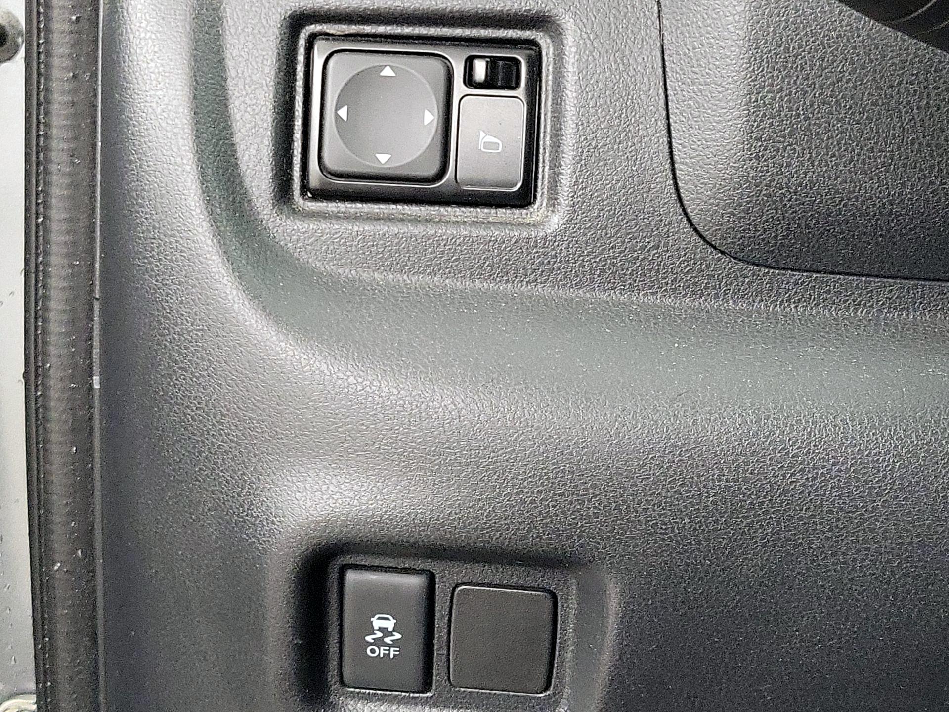 Thumbnail: 2016 Nissan Versa - 13