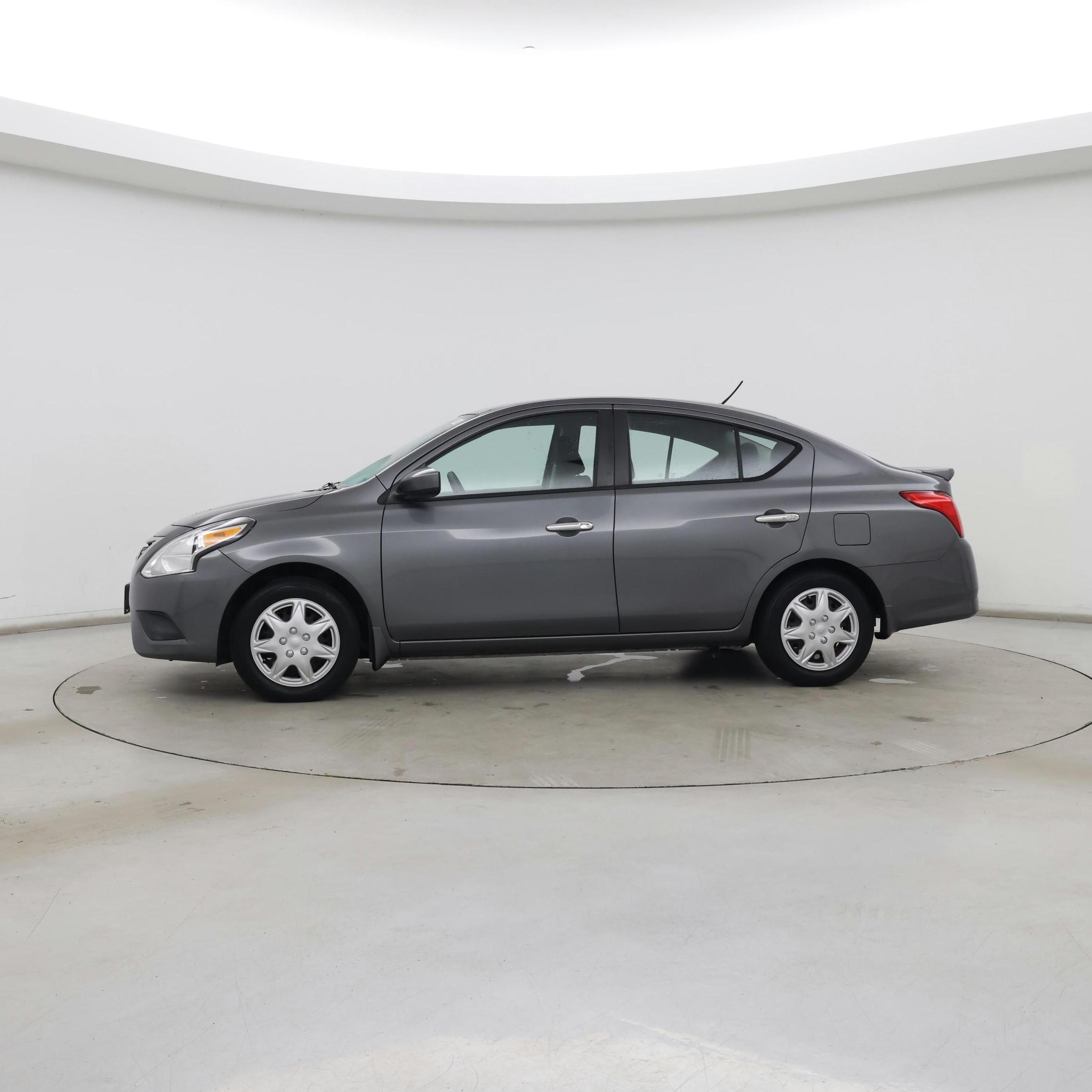 Thumbnail: 2016 Nissan Versa - 3