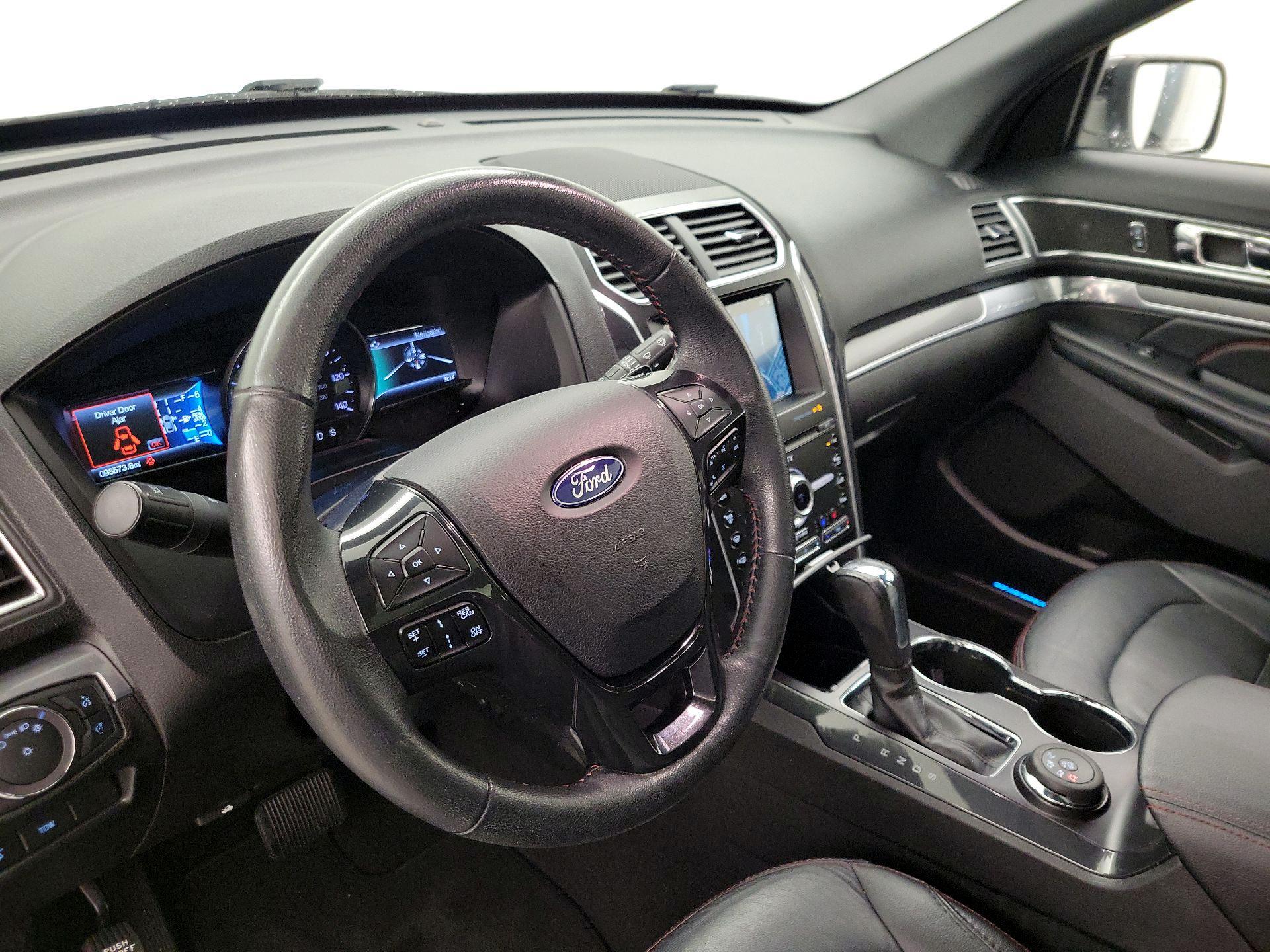 Thumbnail: 2019 Ford Explorer - 9