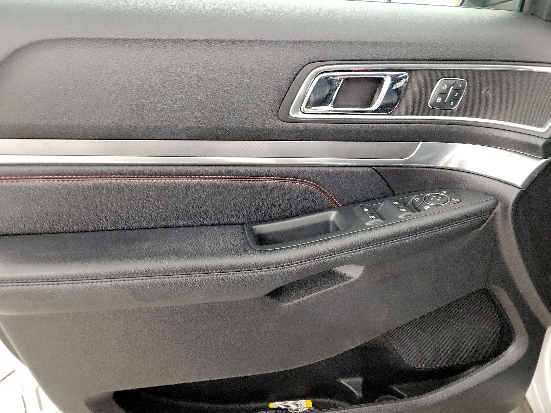 Thumbnail: 2019 Ford Explorer - 12