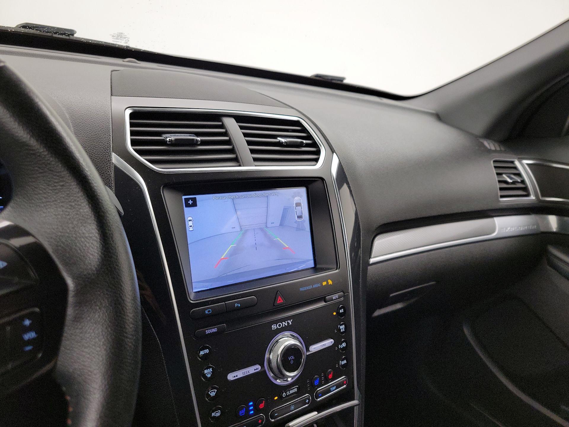 Thumbnail: 2019 Ford Explorer - 15
