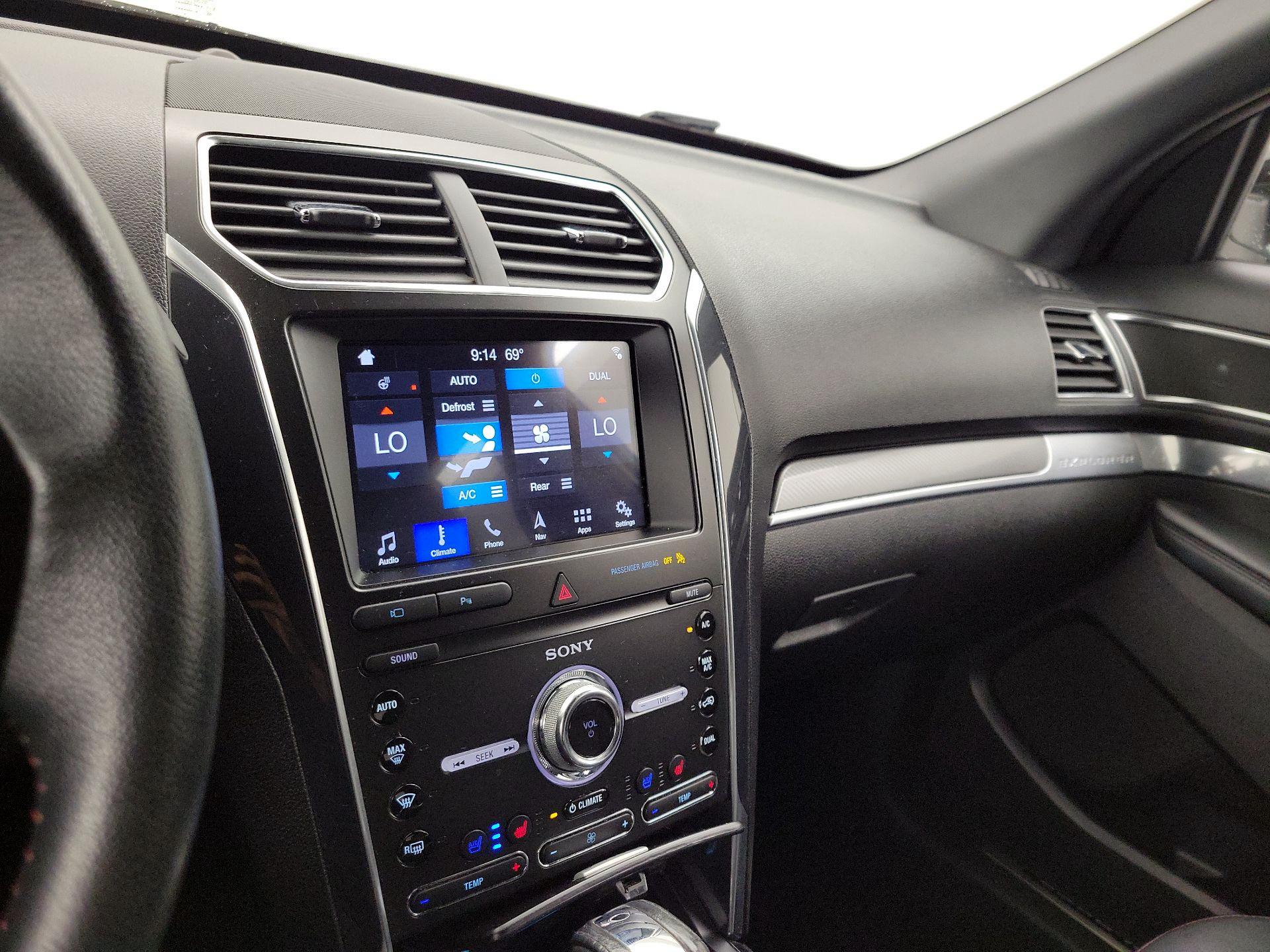 Thumbnail: 2019 Ford Explorer - 17