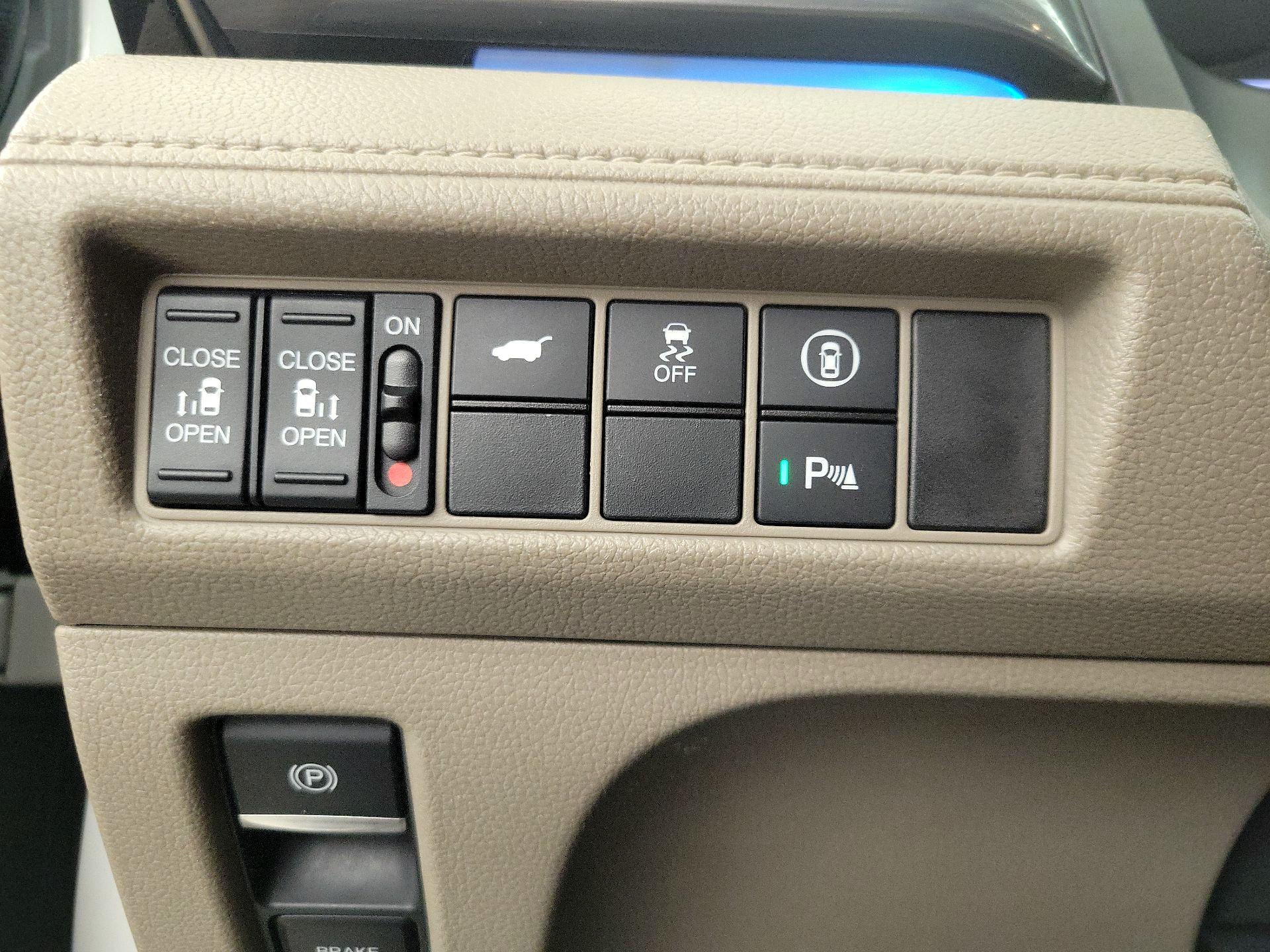 Thumbnail: 2023 Honda Odyssey - 13