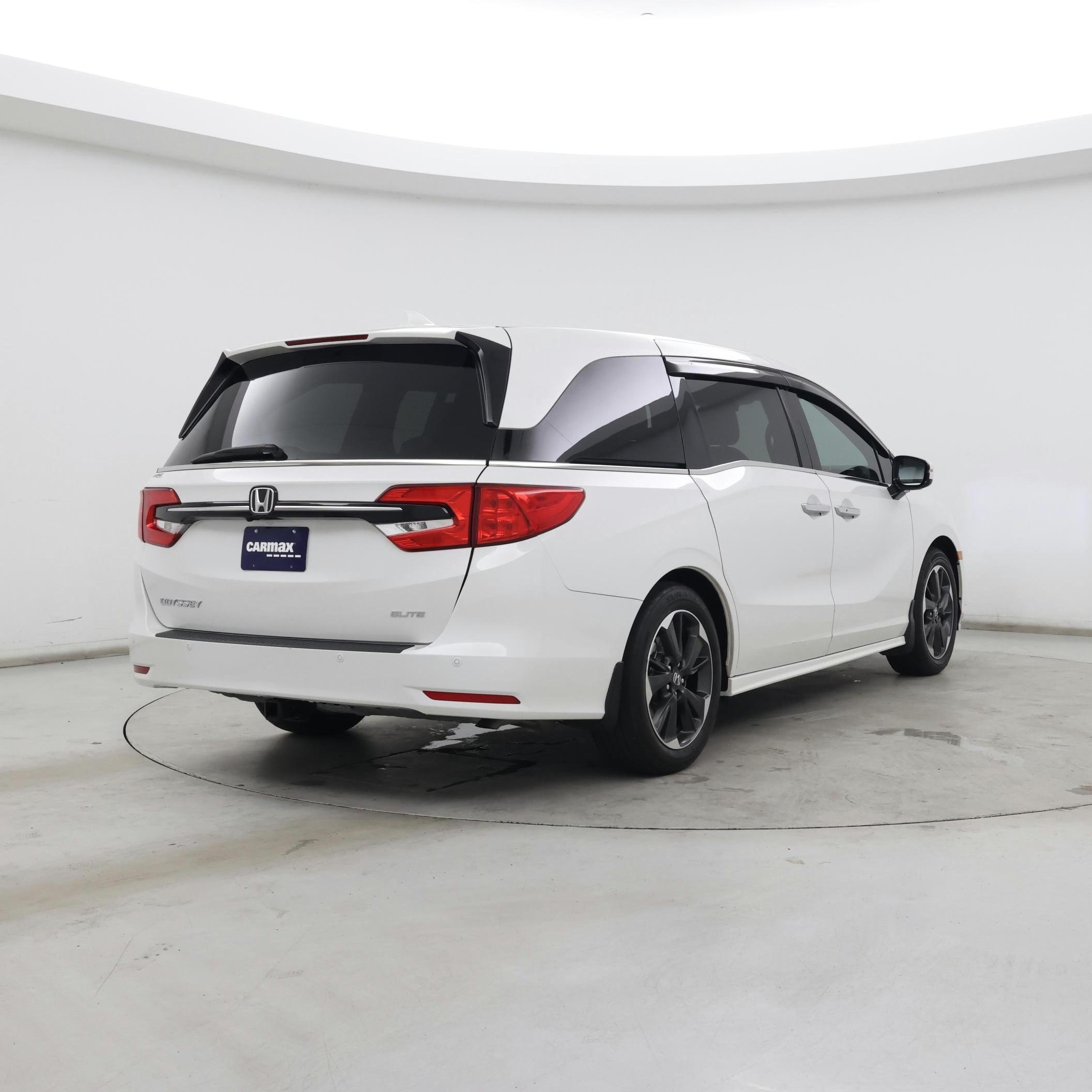 Thumbnail: 2023 Honda Odyssey - 8