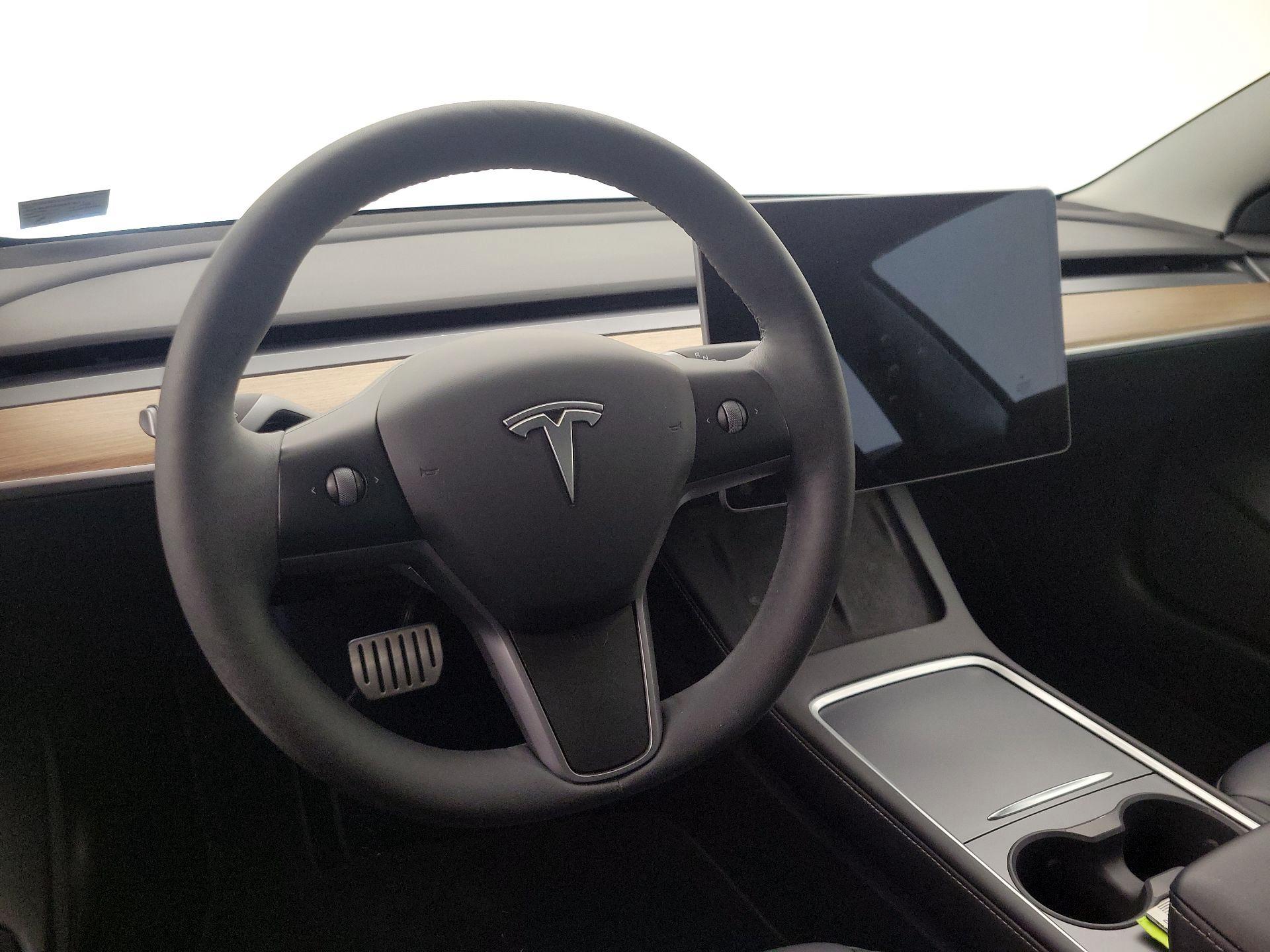 Thumbnail: 2022 Tesla Model 3 - 9