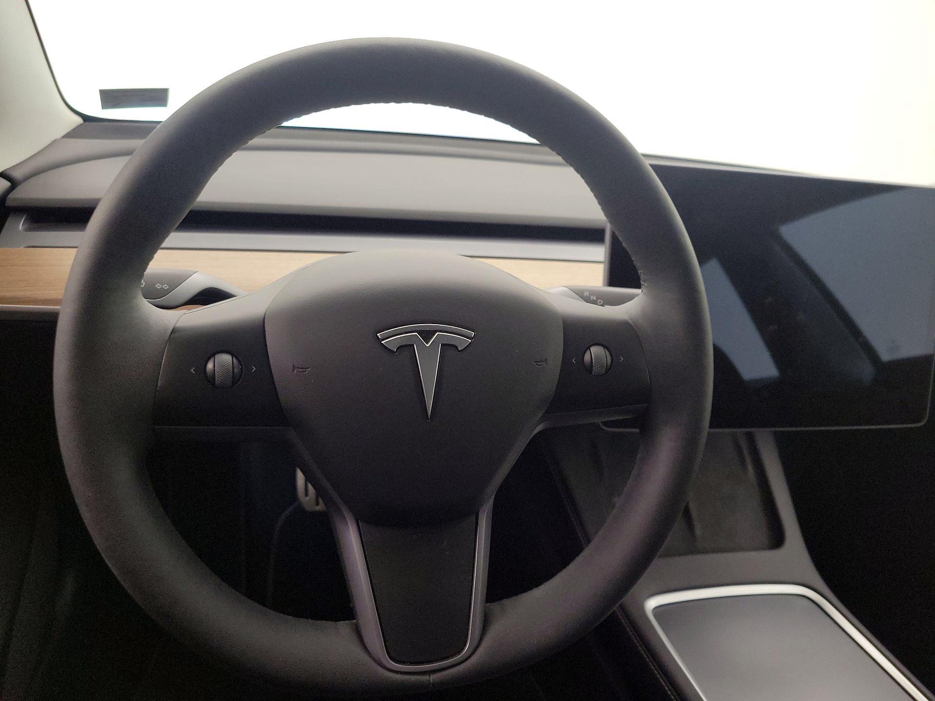 Thumbnail: 2022 Tesla Model 3 - 10
