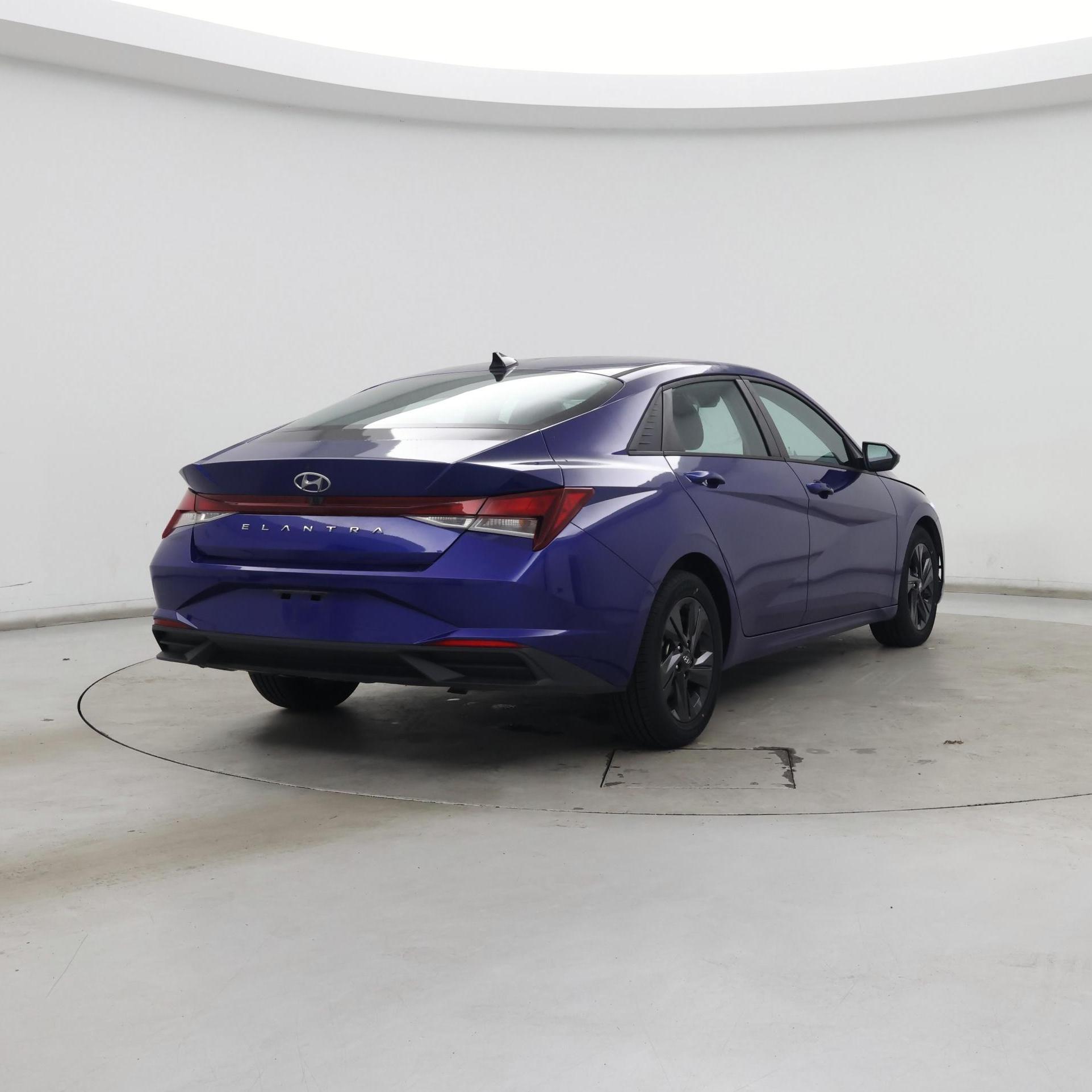 Thumbnail: 2021 Hyundai Elantra - 8