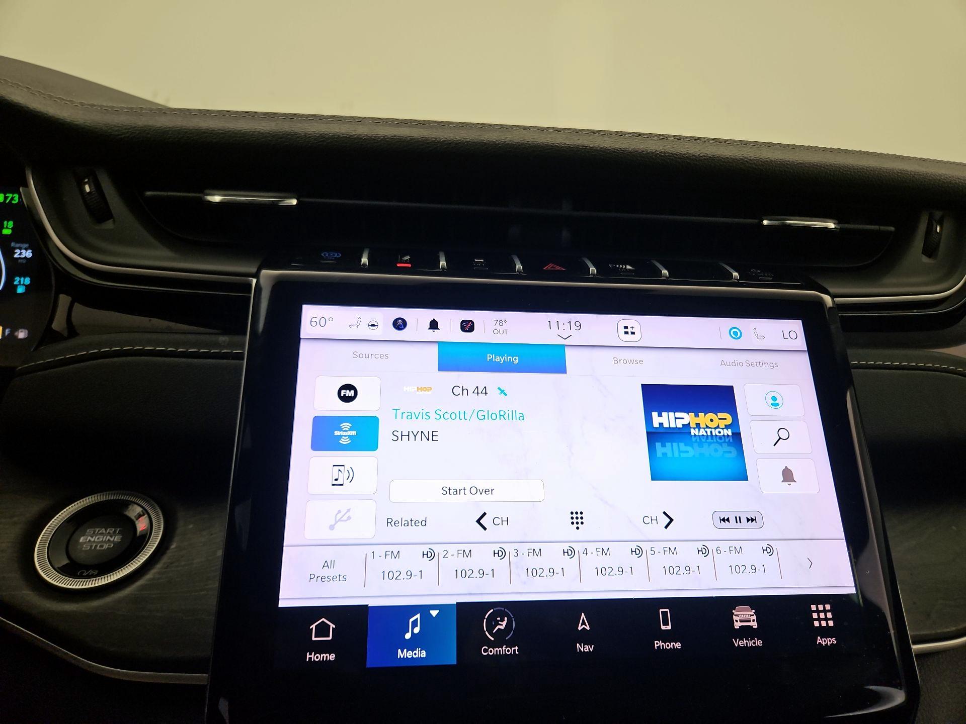 Thumbnail: 2023 Jeep Grand Cherokee - 16