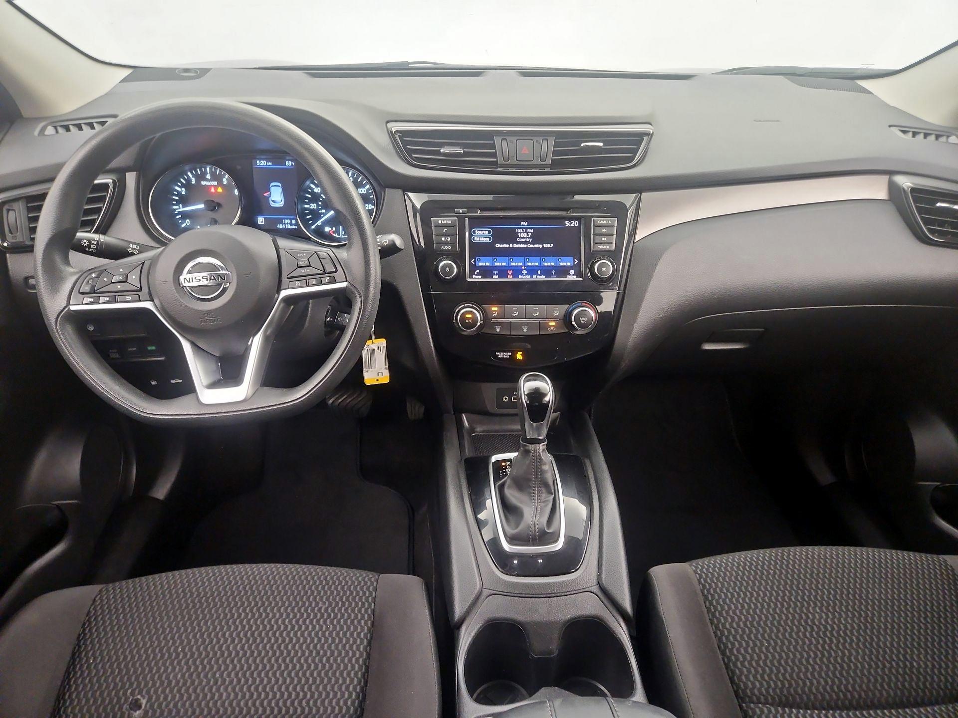 Thumbnail: 2020 Nissan Rogue Sport - 9