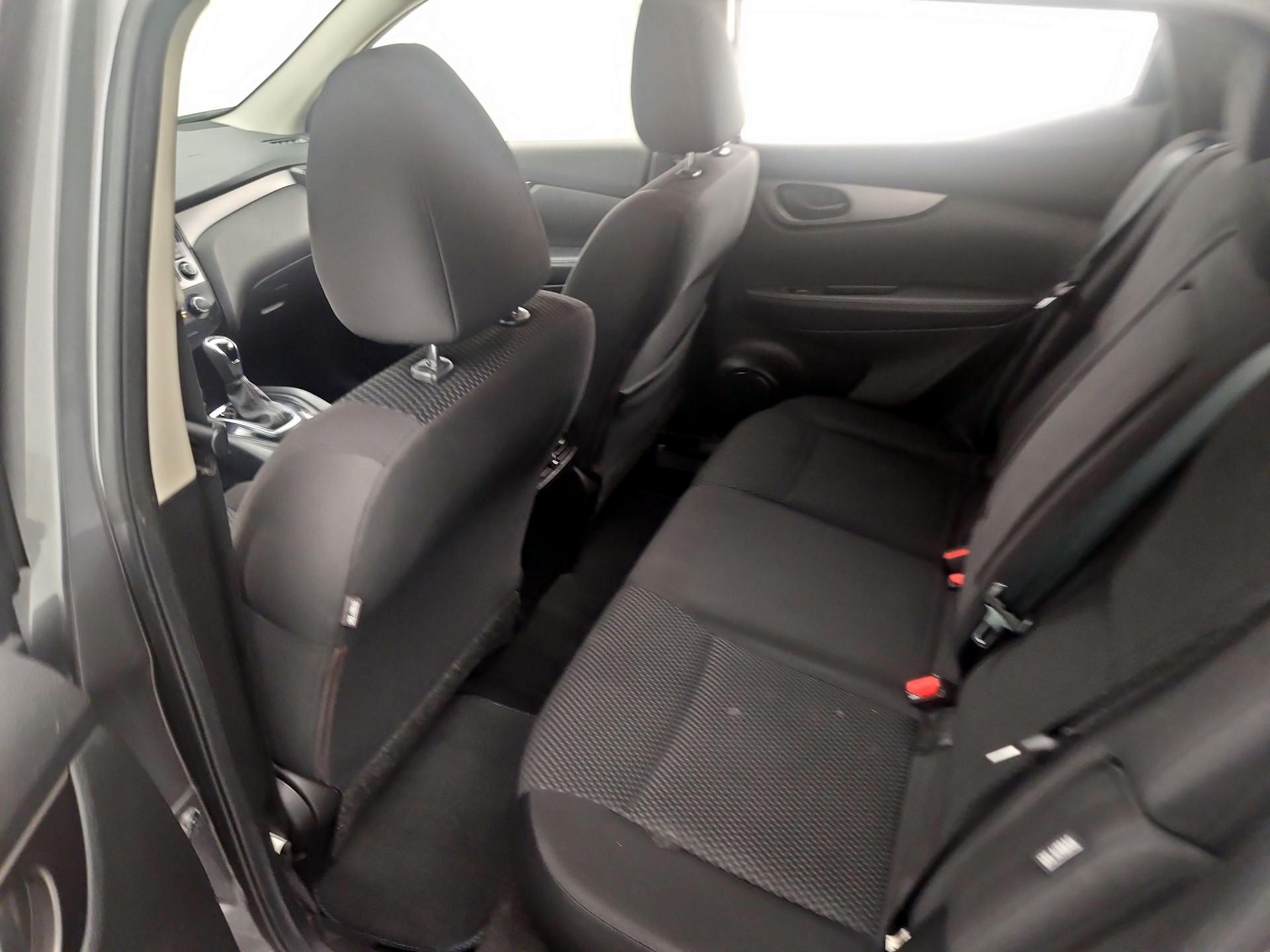 Thumbnail: 2020 Nissan Rogue Sport - 19