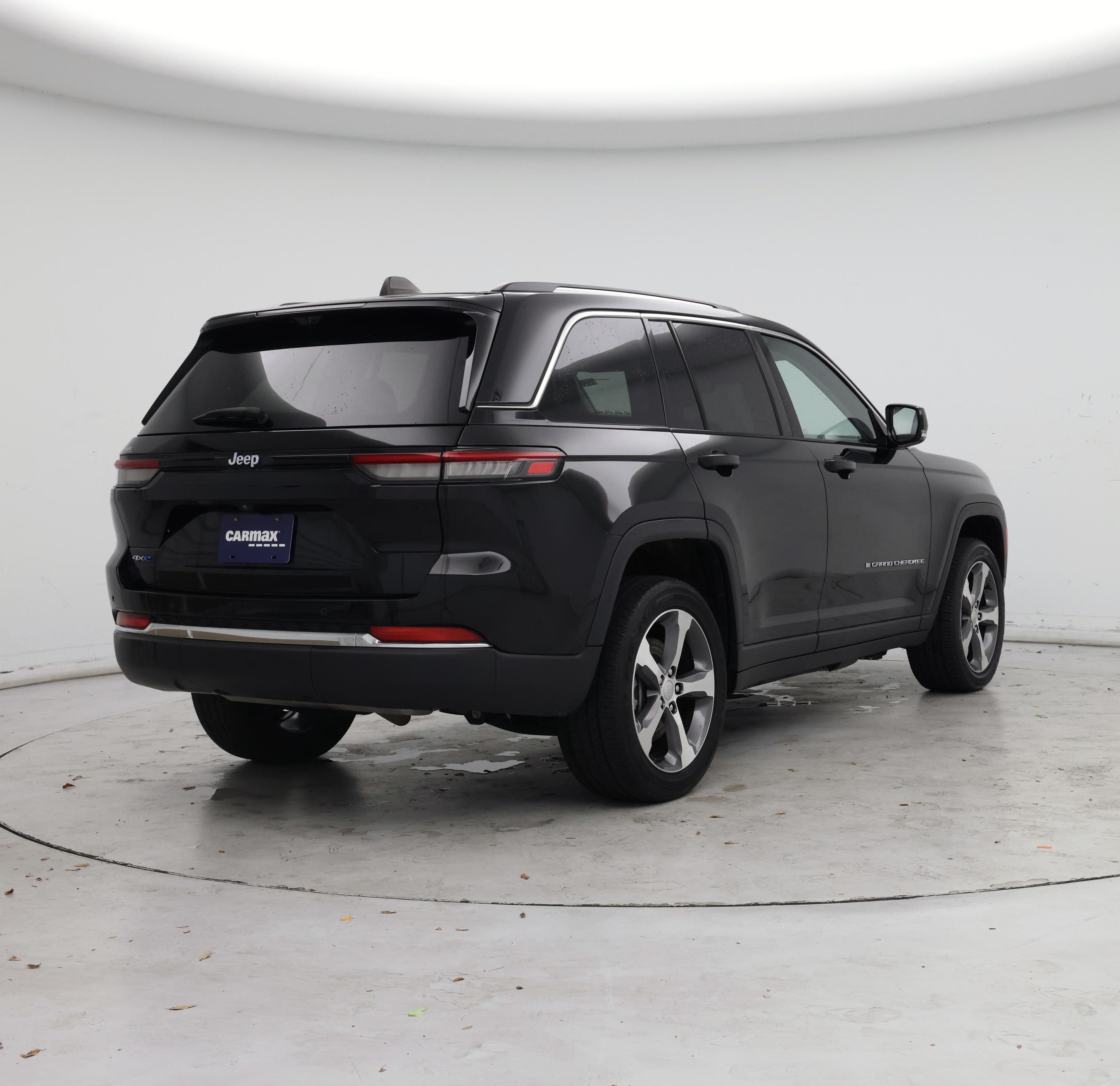 Thumbnail: 2023 Jeep Grand Cherokee - 8