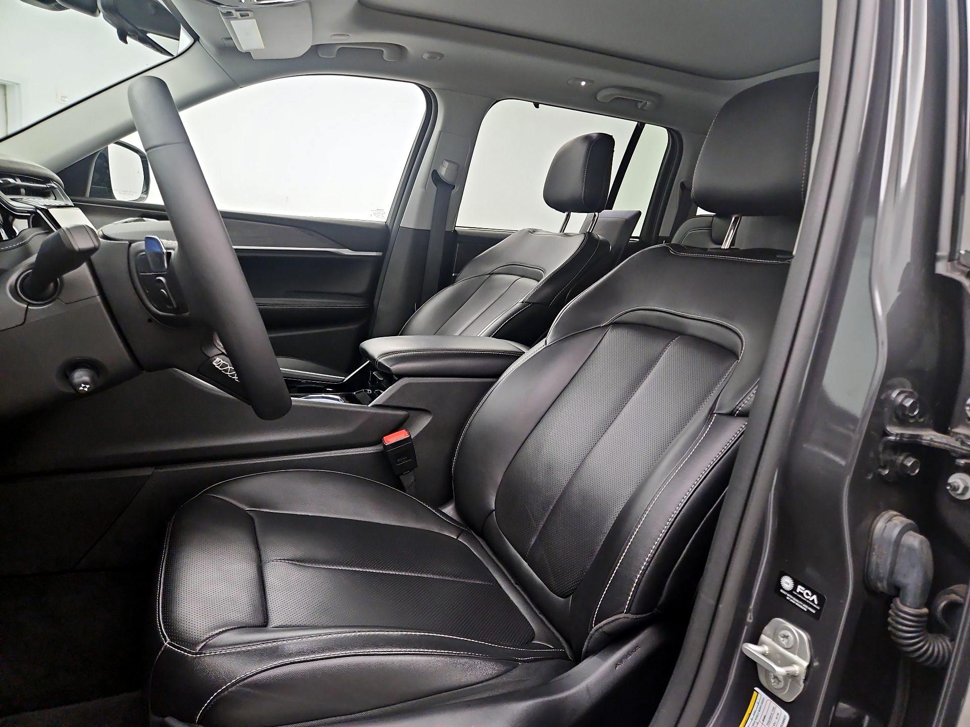 Thumbnail: 2023 Jeep Grand Cherokee - 11