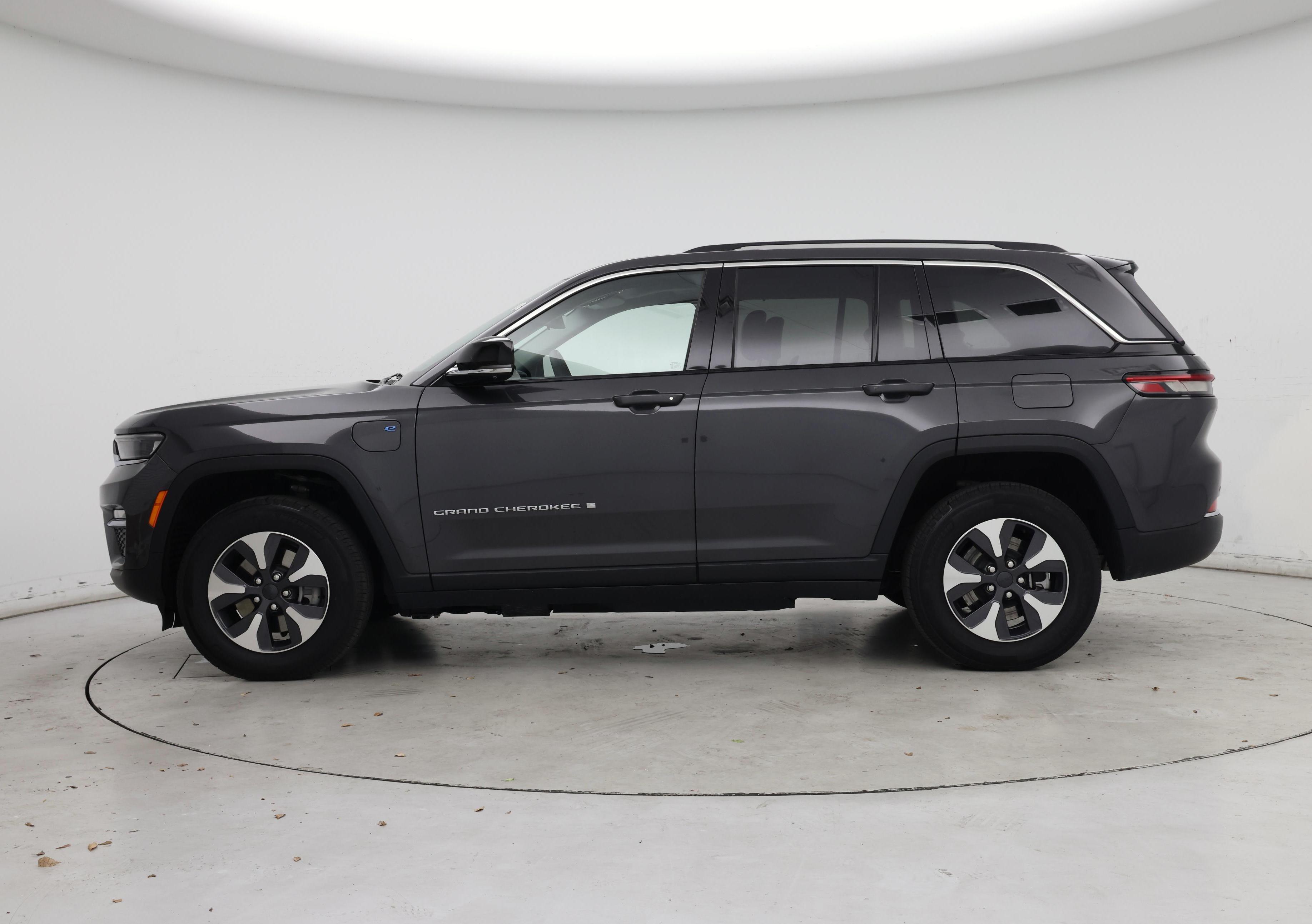 Thumbnail: 2023 Jeep Grand Cherokee - 3
