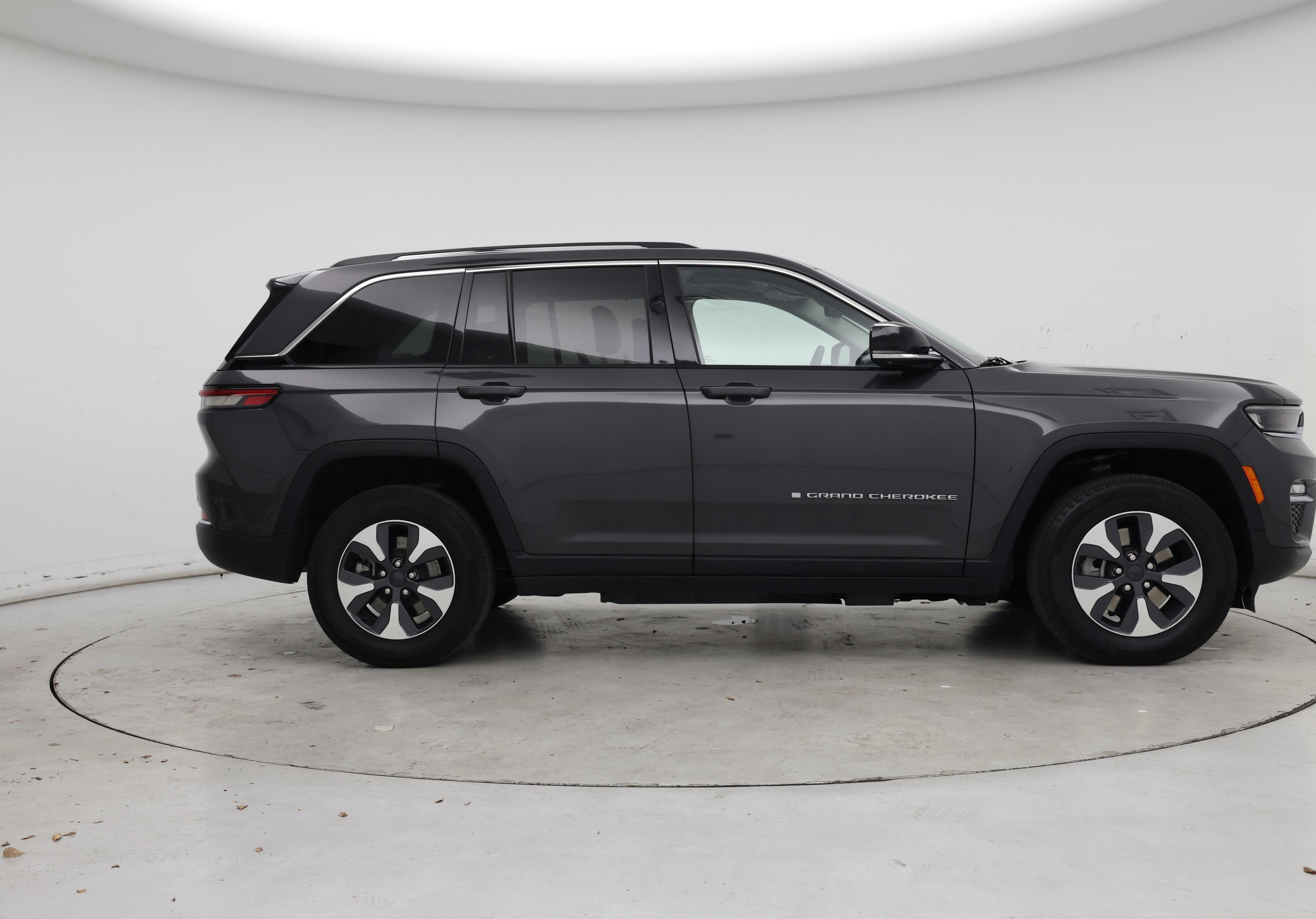 Thumbnail: 2023 Jeep Grand Cherokee - 7