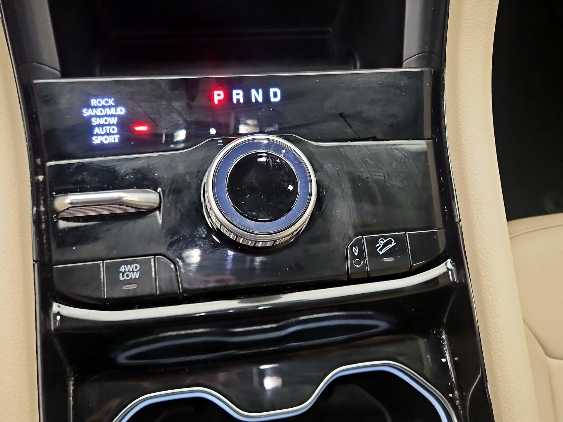 Thumbnail: 2023 Jeep Grand Cherokee - 17