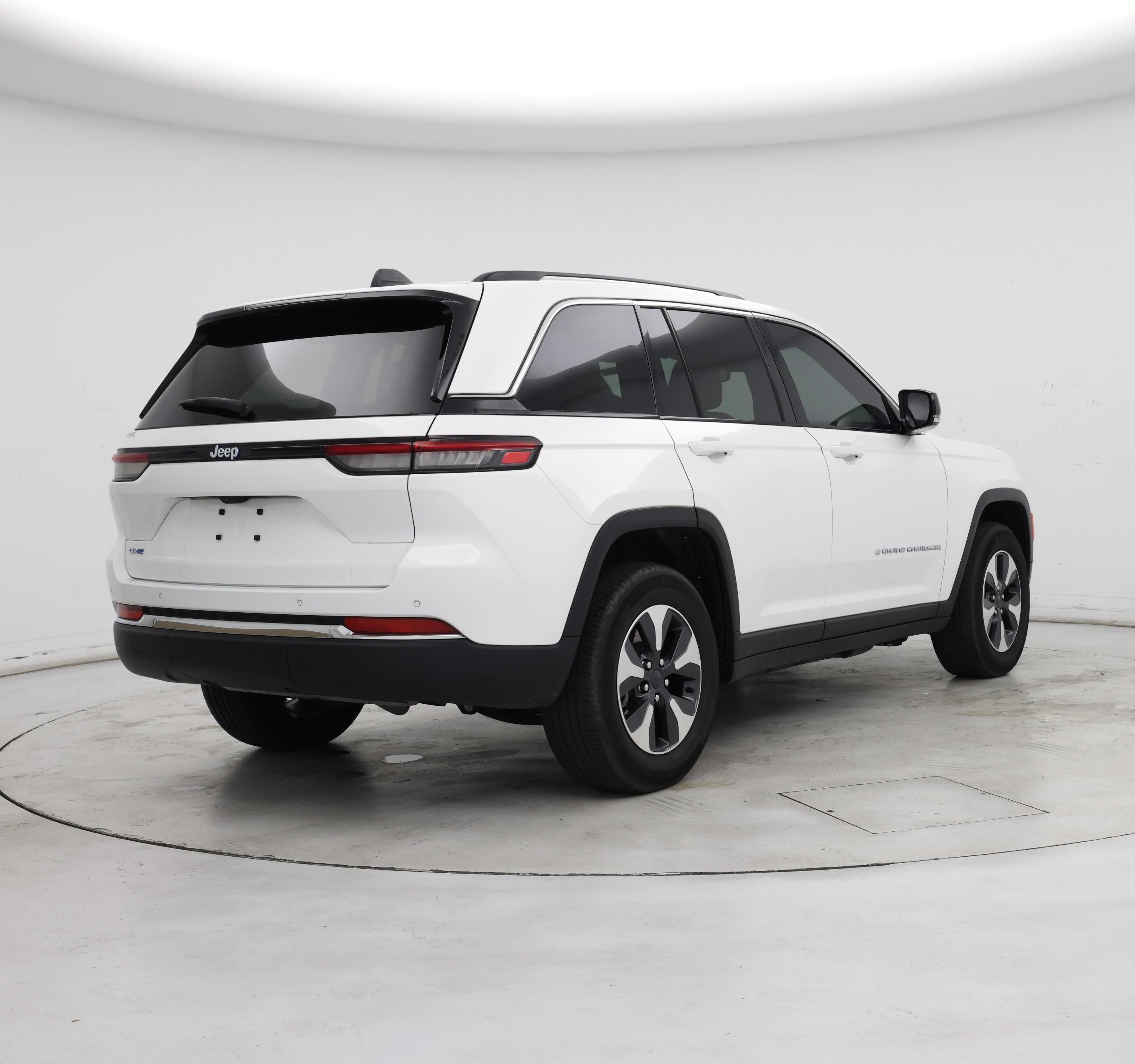 Thumbnail: 2023 Jeep Grand Cherokee - 8