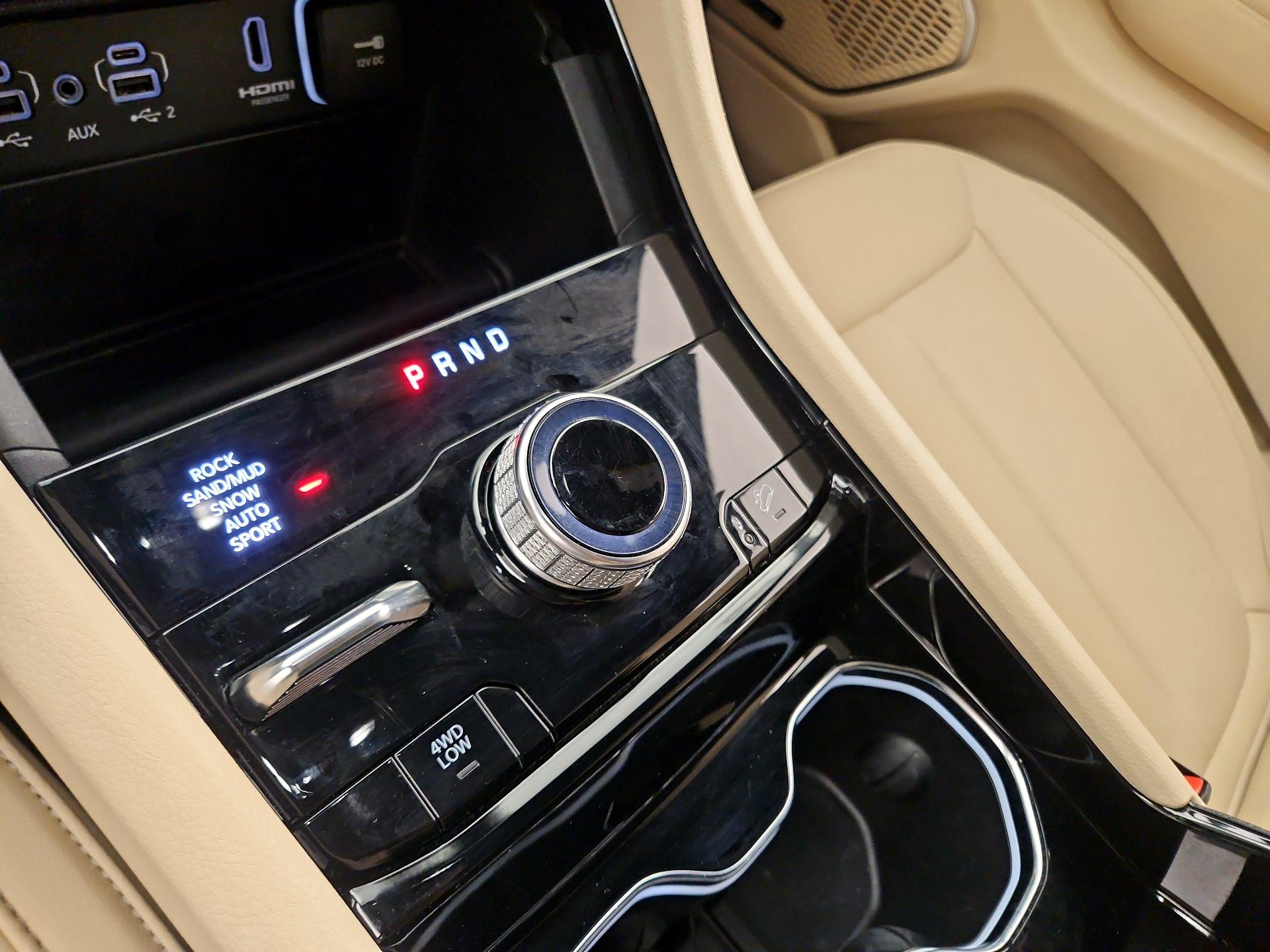 Thumbnail: 2023 Jeep Grand Cherokee - 17