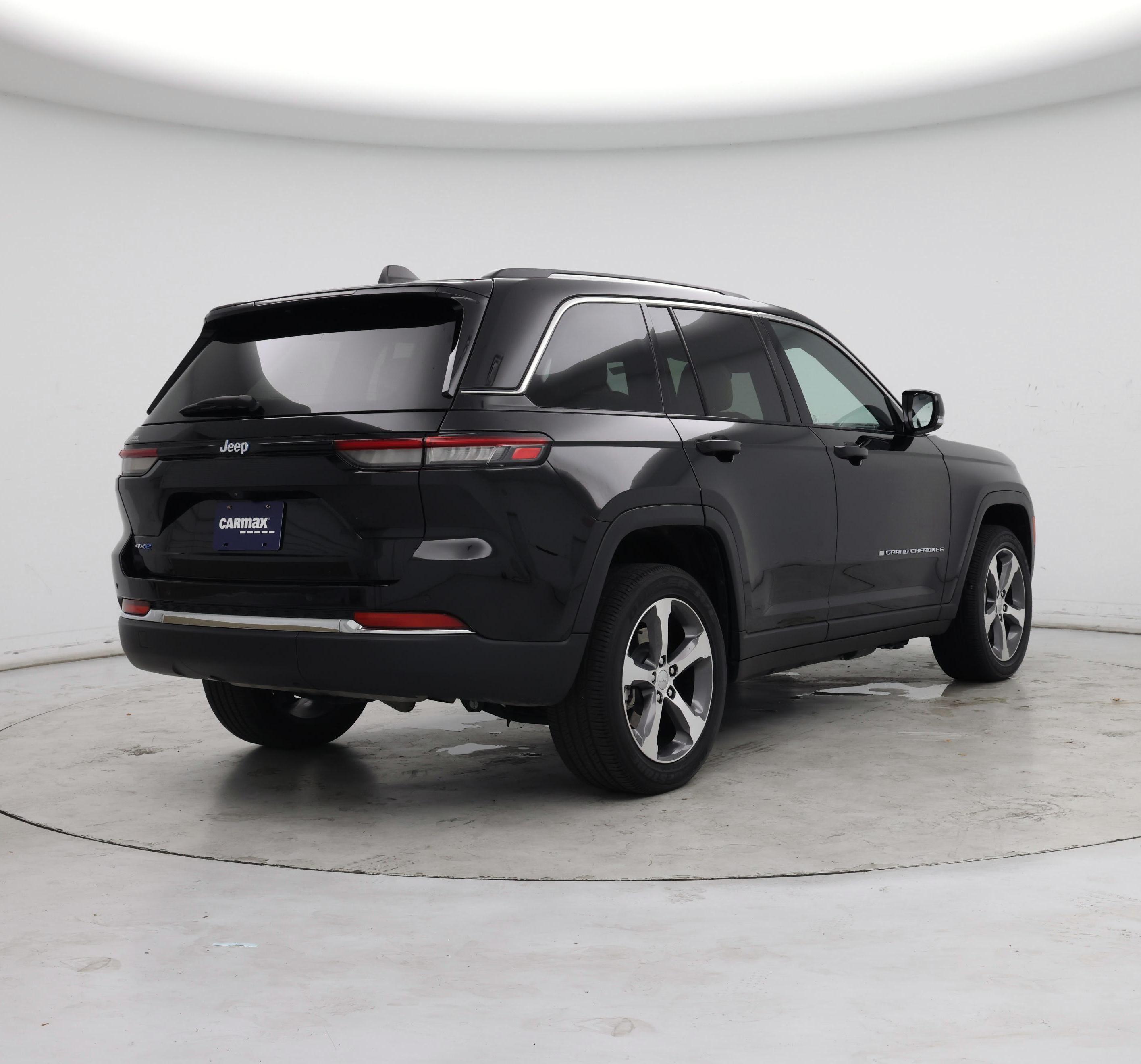 Thumbnail: 2023 Jeep Grand Cherokee - 8