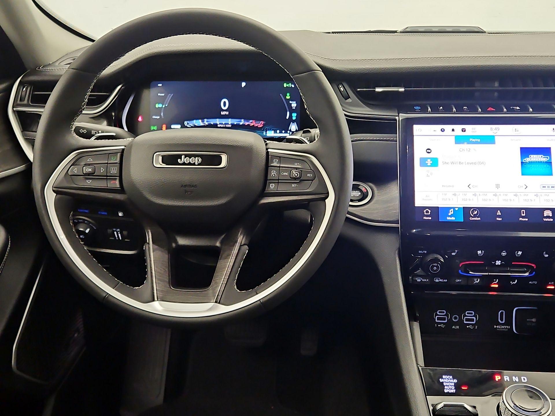 Thumbnail: 2023 Jeep Grand Cherokee - 10