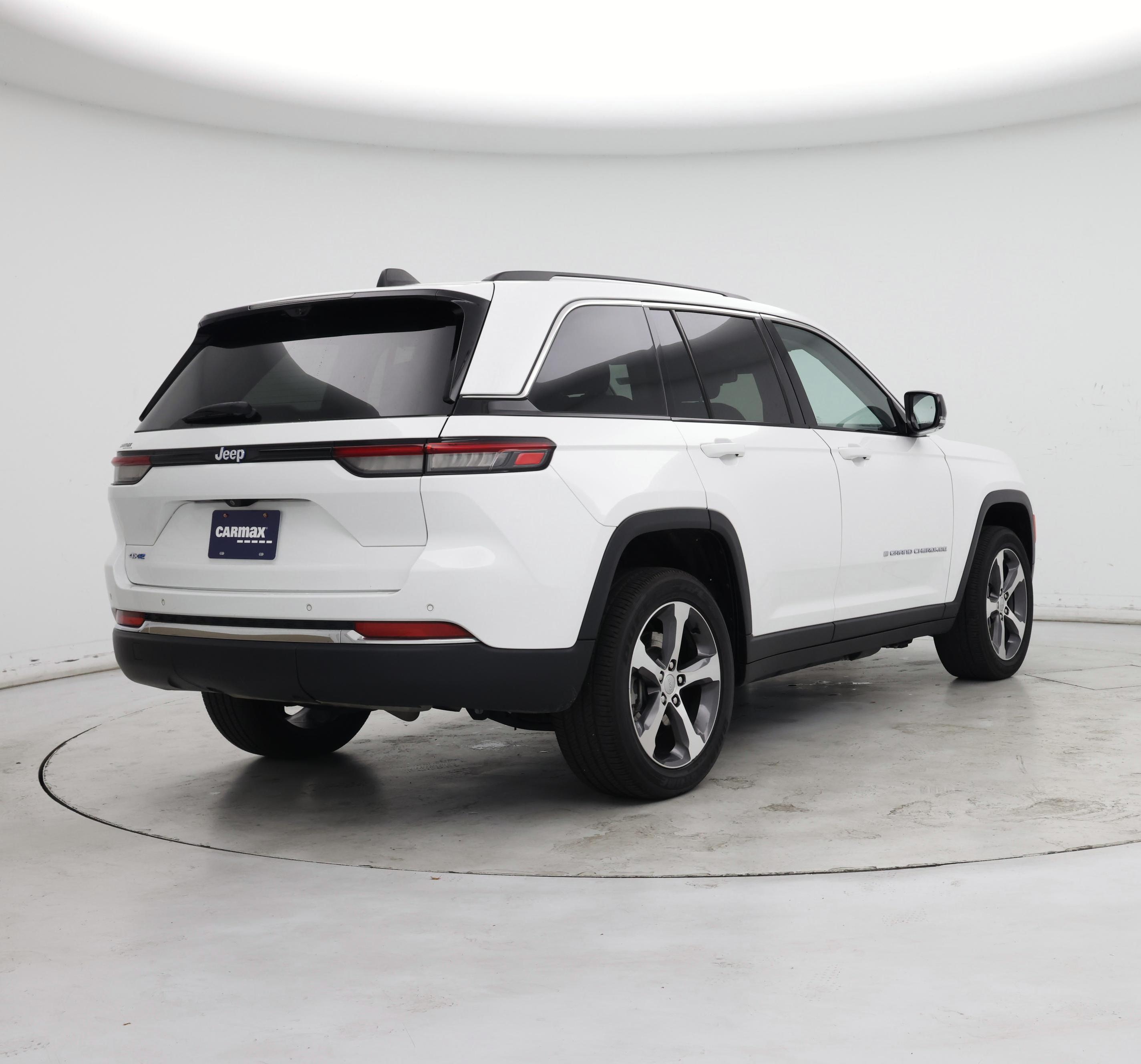 Thumbnail: 2023 Jeep Grand Cherokee - 8