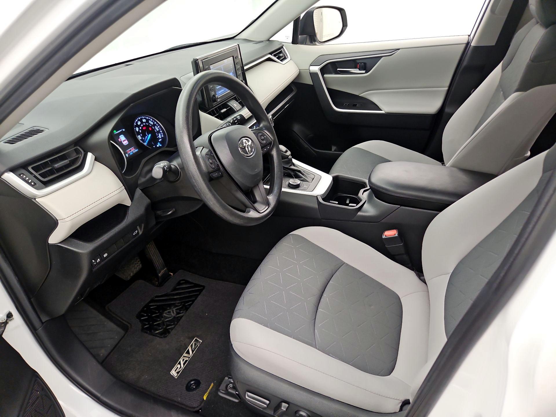 Thumbnail: 2022 Toyota RAV4 - 11