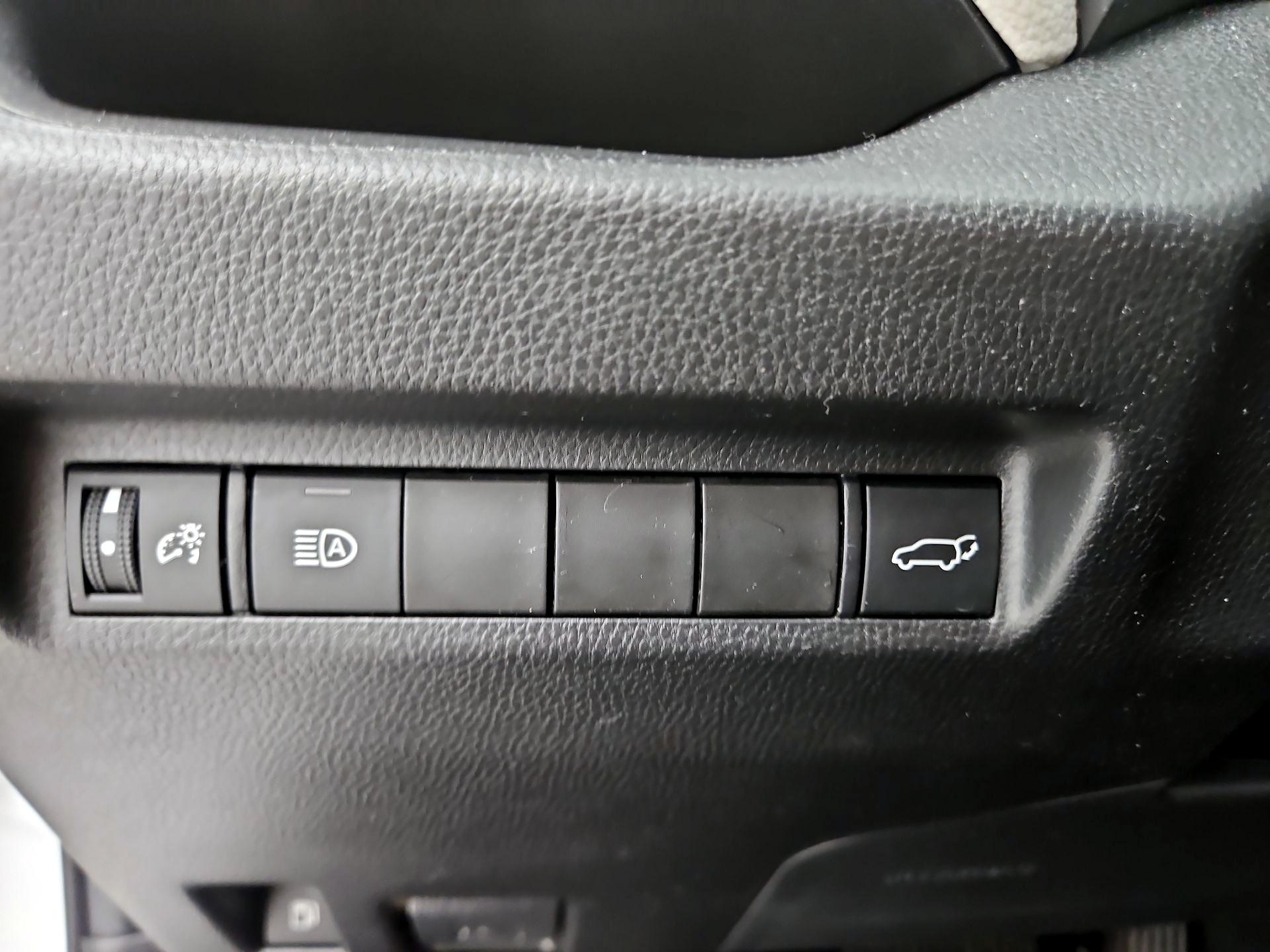 Thumbnail: 2022 Toyota RAV4 - 13